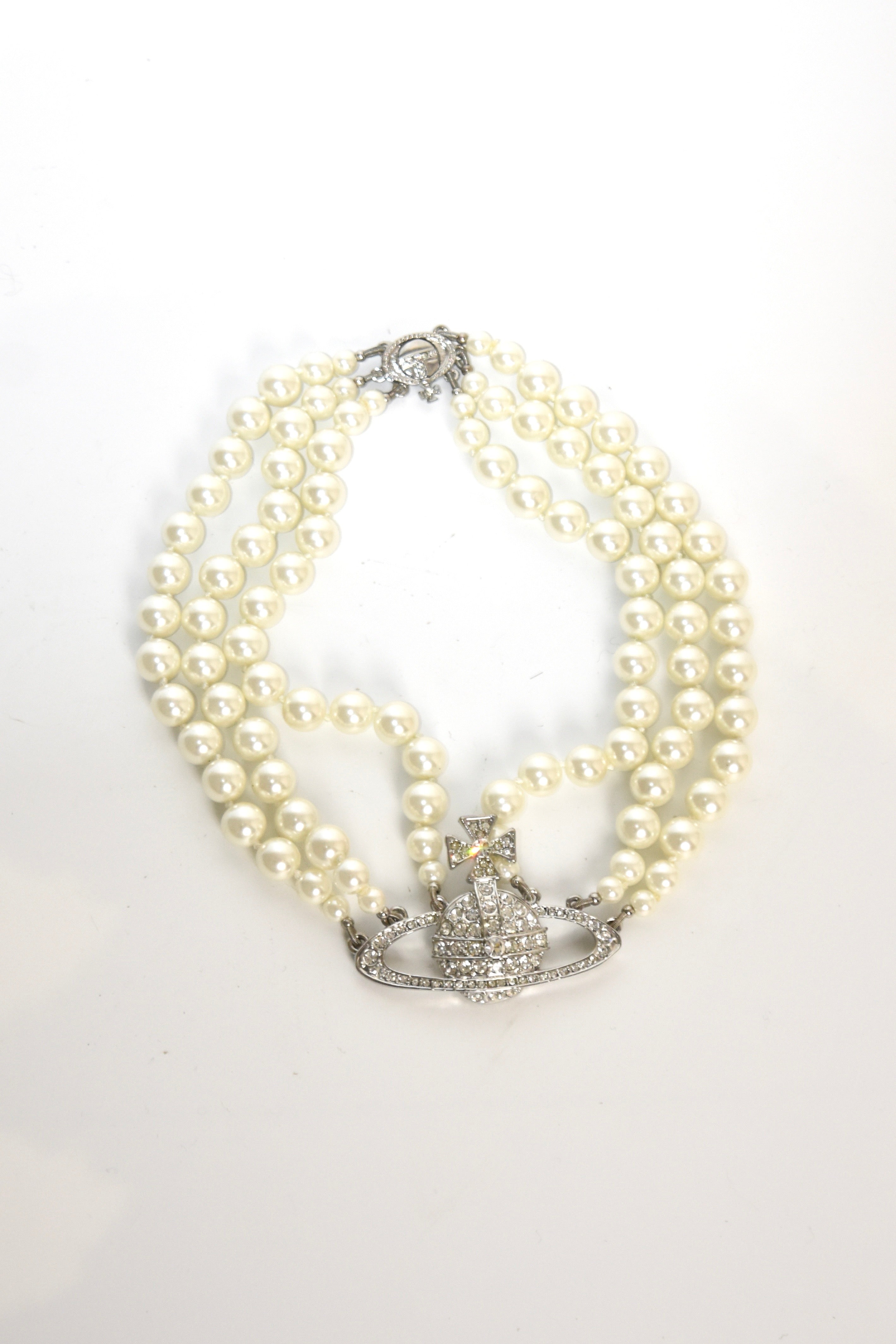 Vivienne Westwood Vintage Triple-Strand Pearl Orb Necklace – Rare Archive Jewellery