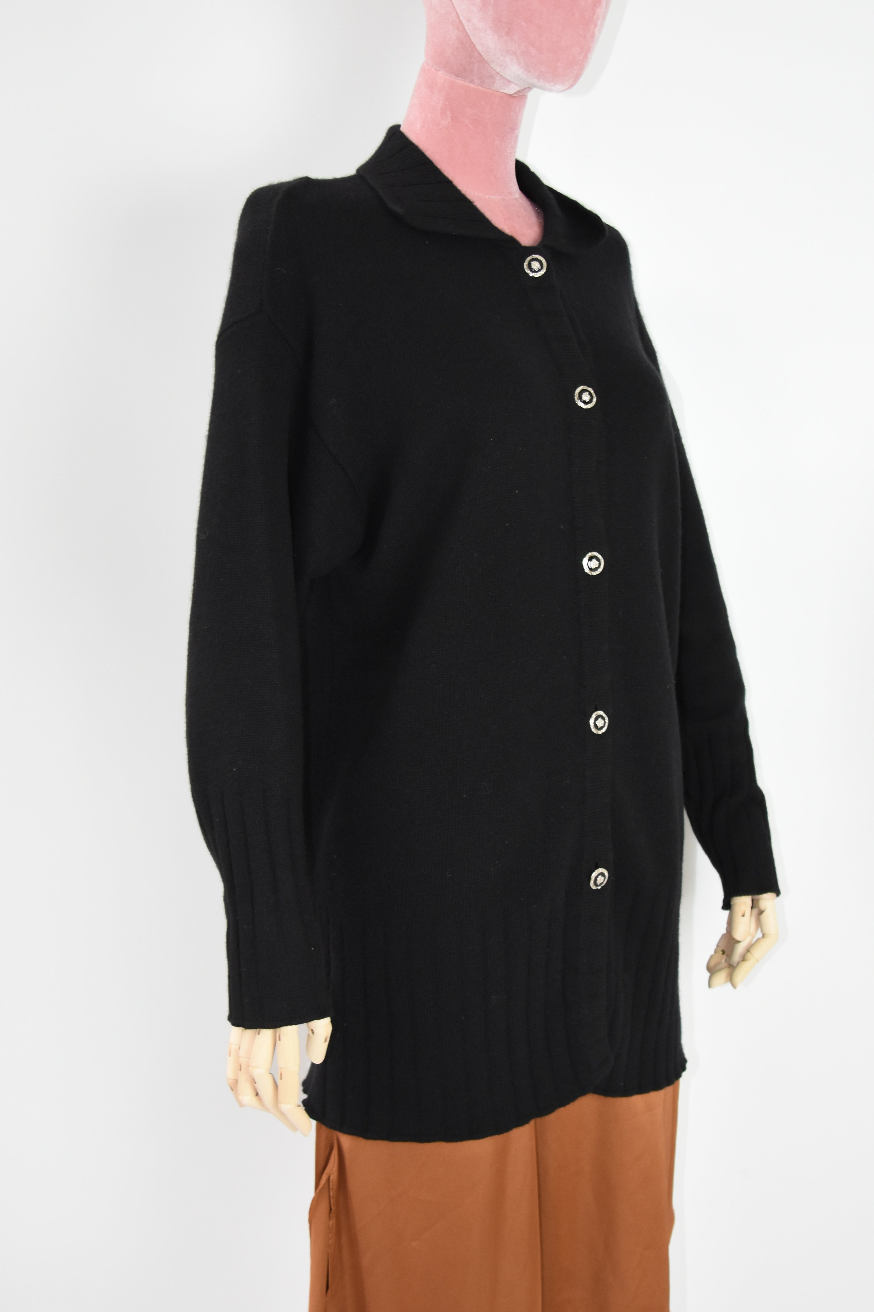 Gianni Versace “Versatile” Vintage Cashmere Knit Cardigan – Black, Silver Logo Buttons, Made in Italy (Fits S–M)