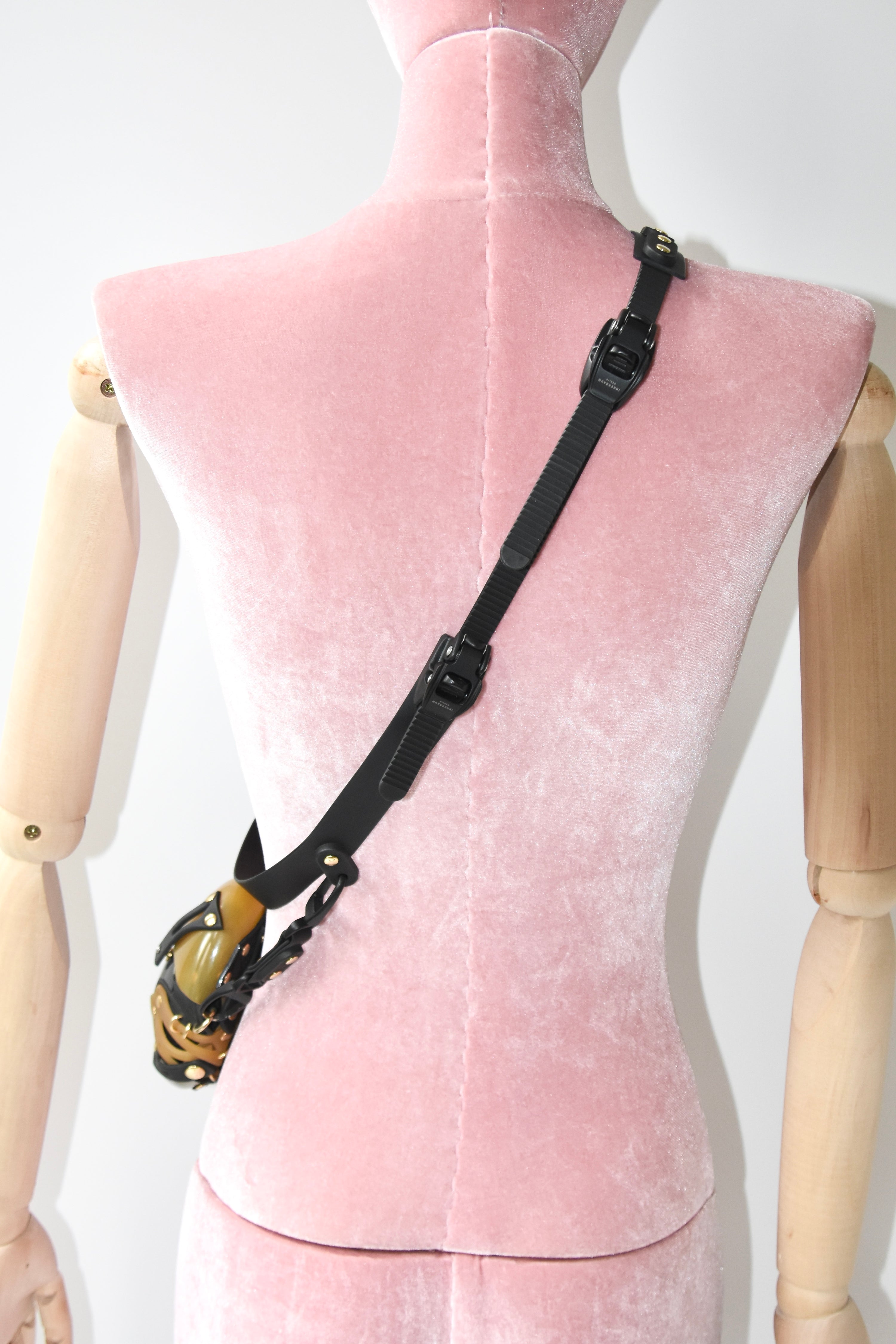 Innerraum Multi-Strap Biomechanical Shell Bag