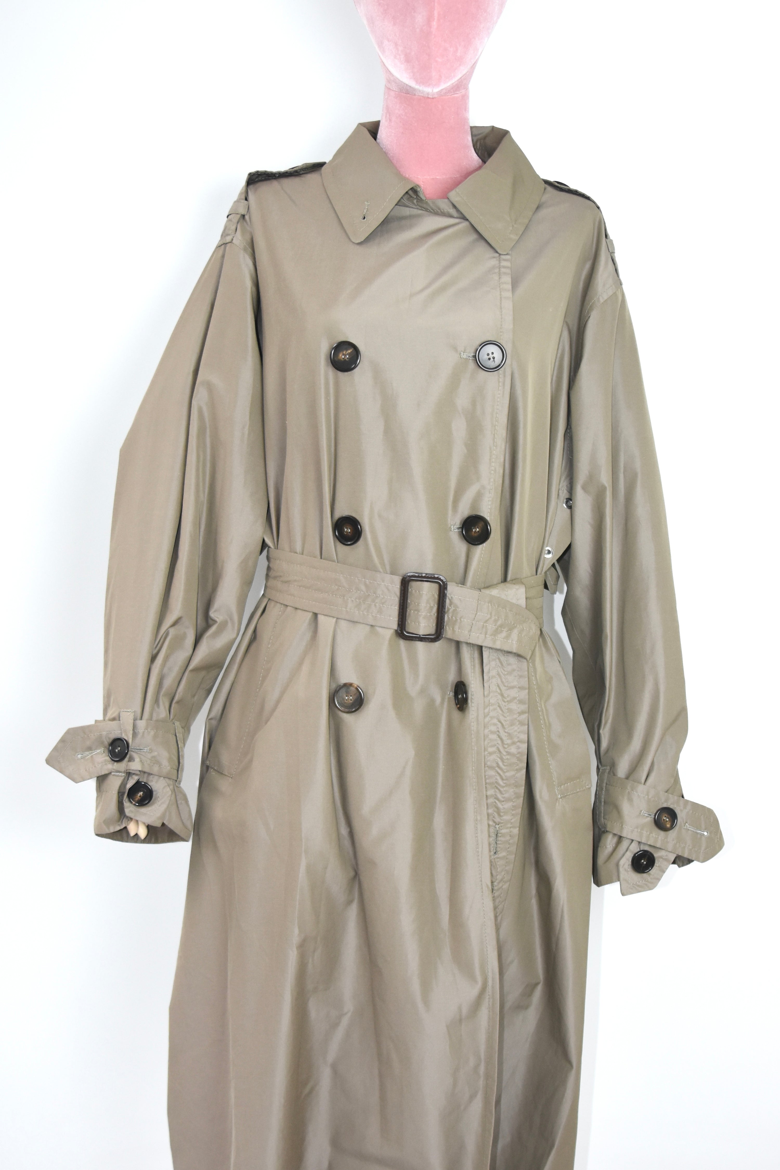 MaxMara “The Cube” Lightweight Trench Coat – Taupe Double-Breasted Packable Shell, Almost New (Fits Women M / Men S)