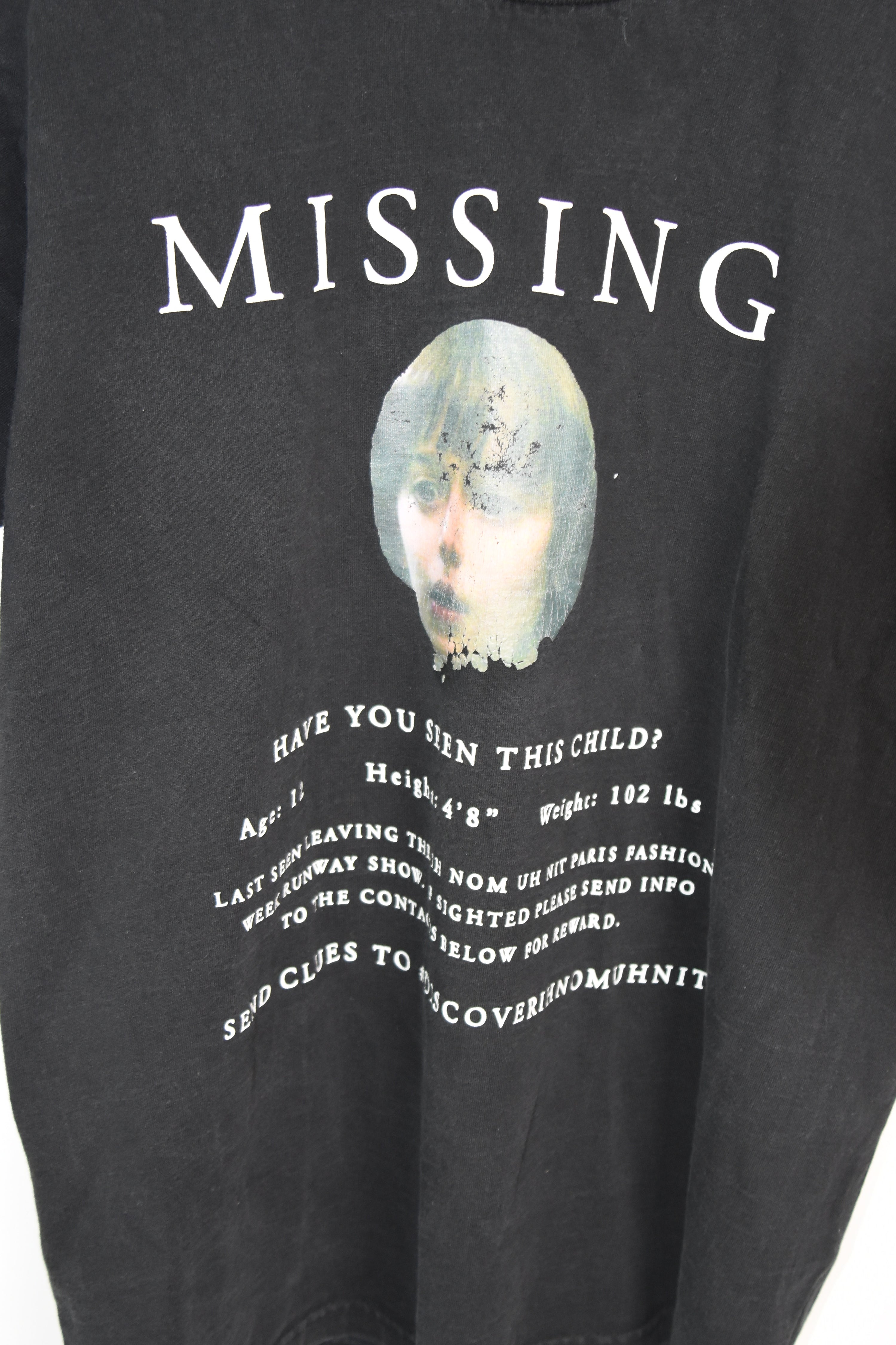 ih nom uh nit Paris “MISSING” Graphic Print Black T-Shirt Vintage Streetwear Tee