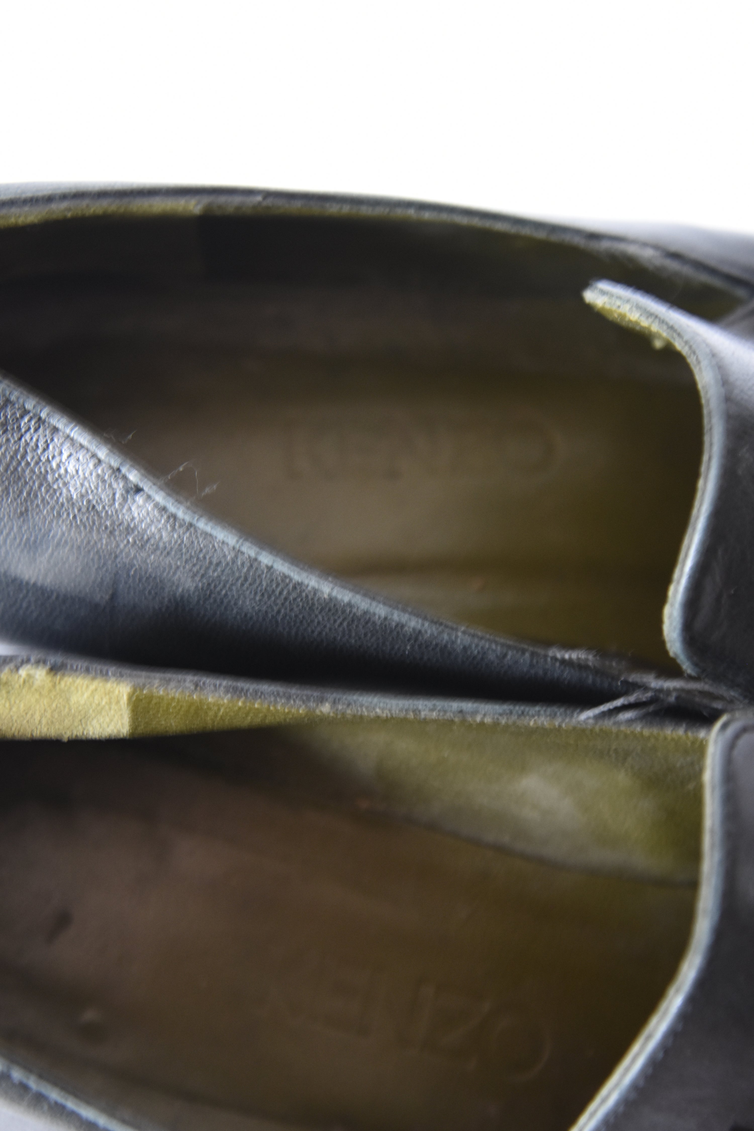 KENZO Vintage Black Leather Square-Toe Loafers with Subtle Embossed Logo (Minimalist Parisian Classic)