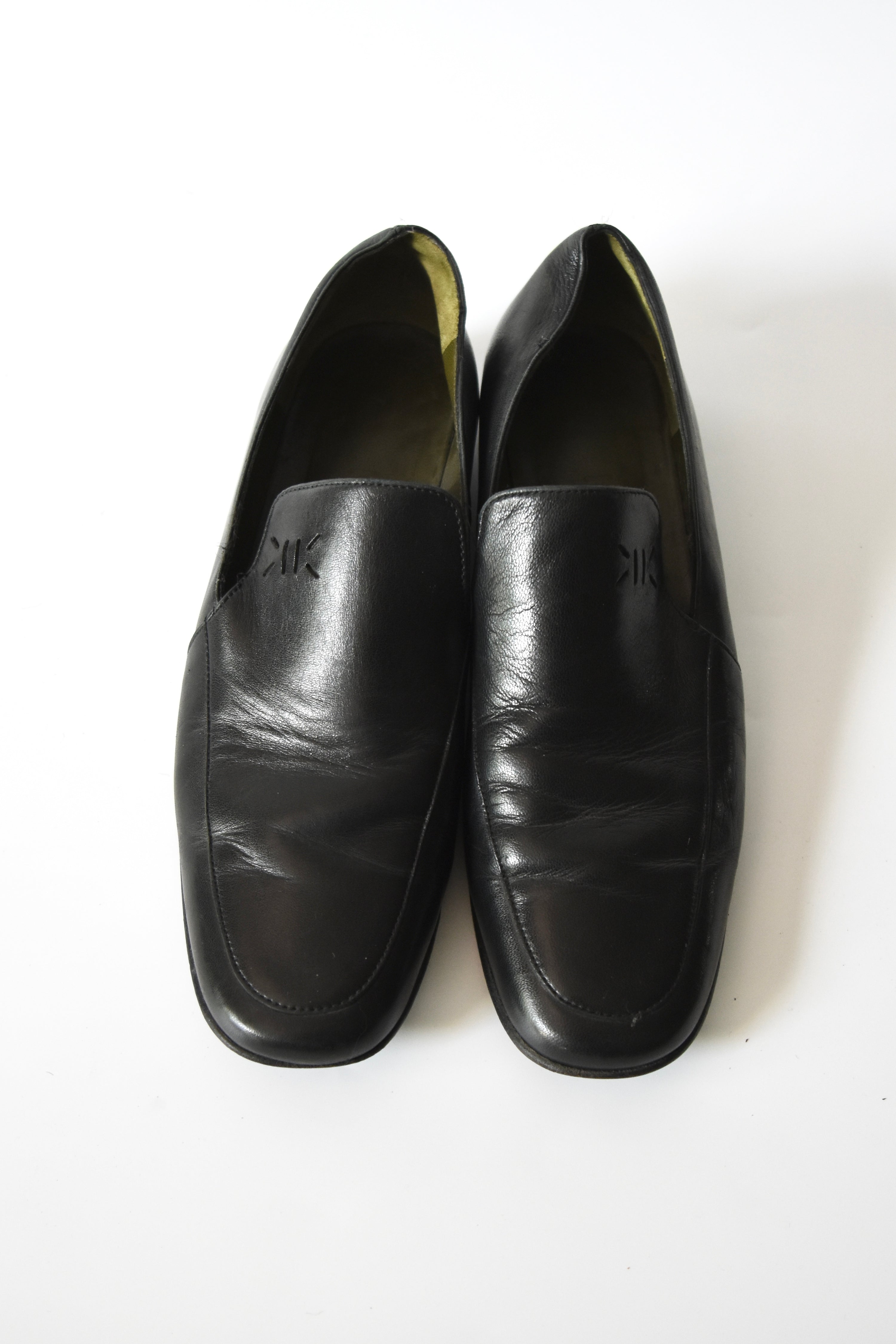 KENZO Vintage Black Leather Square-Toe Loafers with Subtle Embossed Logo (Minimalist Parisian Classic)