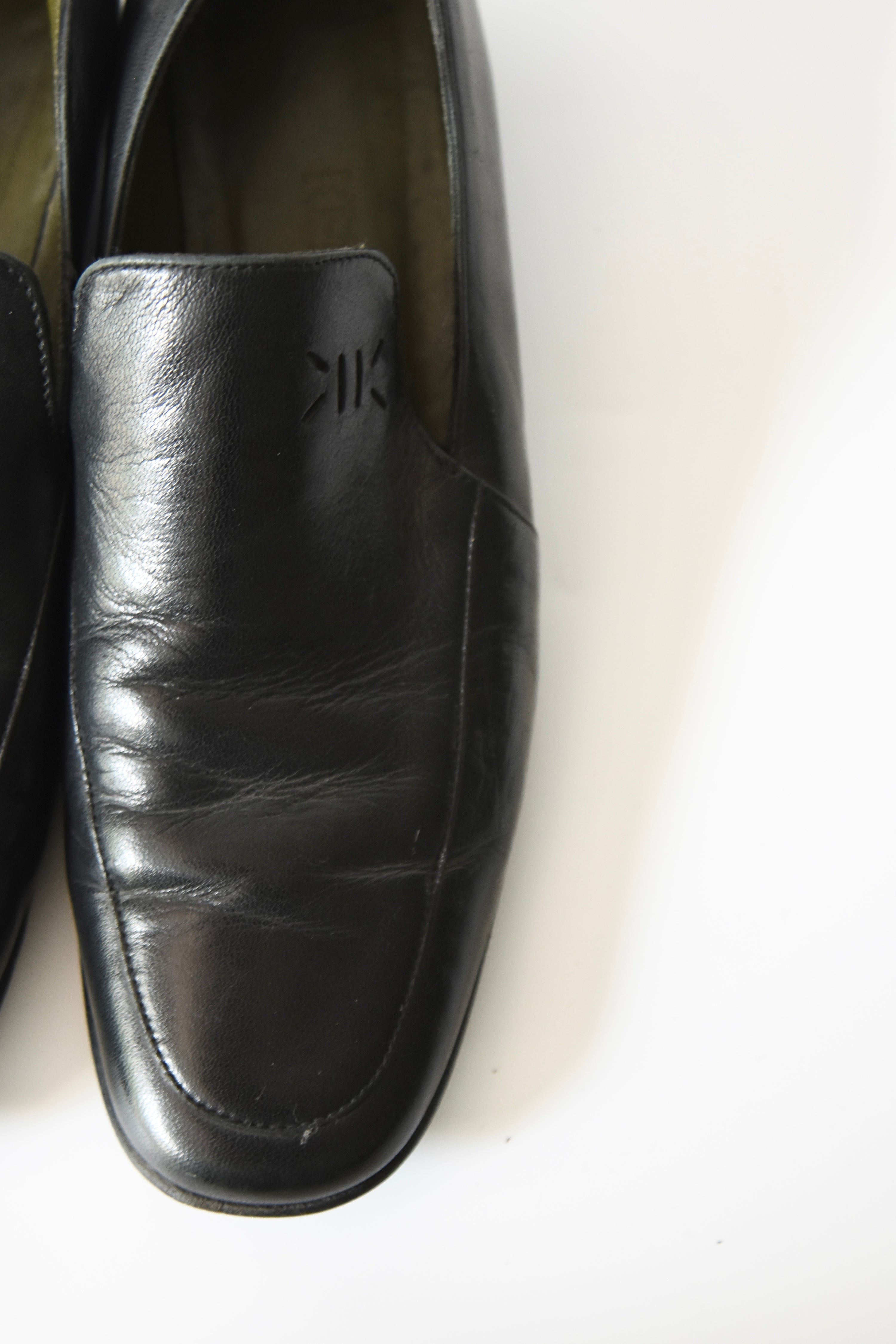 KENZO Vintage Black Leather Square-Toe Loafers with Subtle Embossed Logo (Minimalist Parisian Classic)