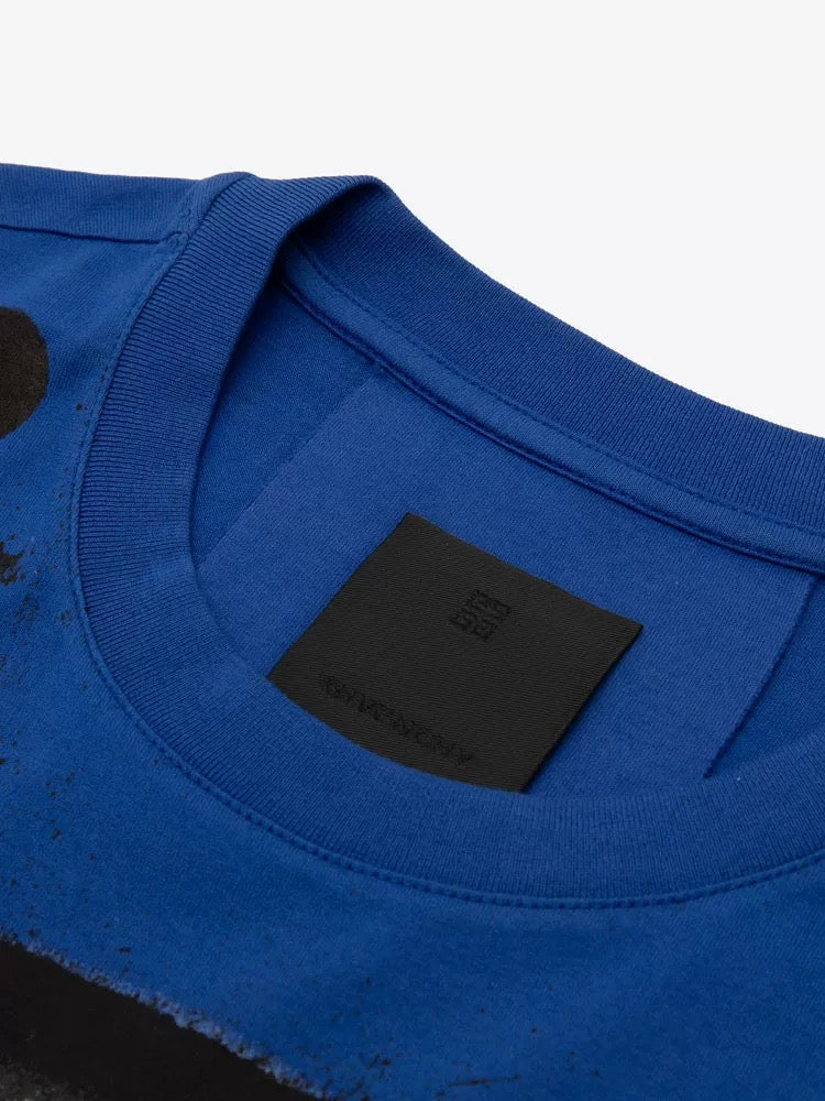 Givenchy Spray-Paint Bulldog Graphic Tee – Blue / Yellow