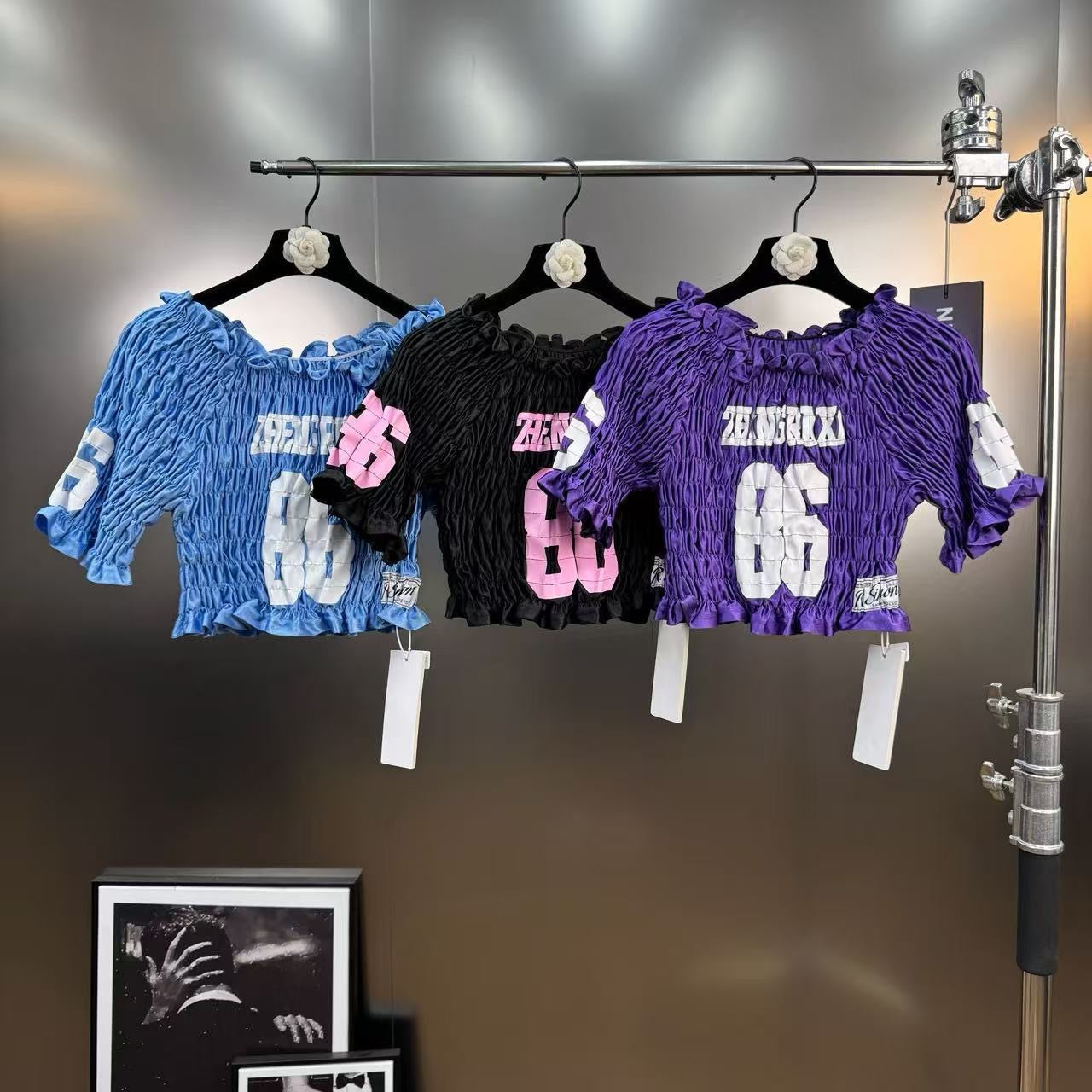 ZENGXIXI Ruched Jersey Number Crop Top – Blue / Black / Purple