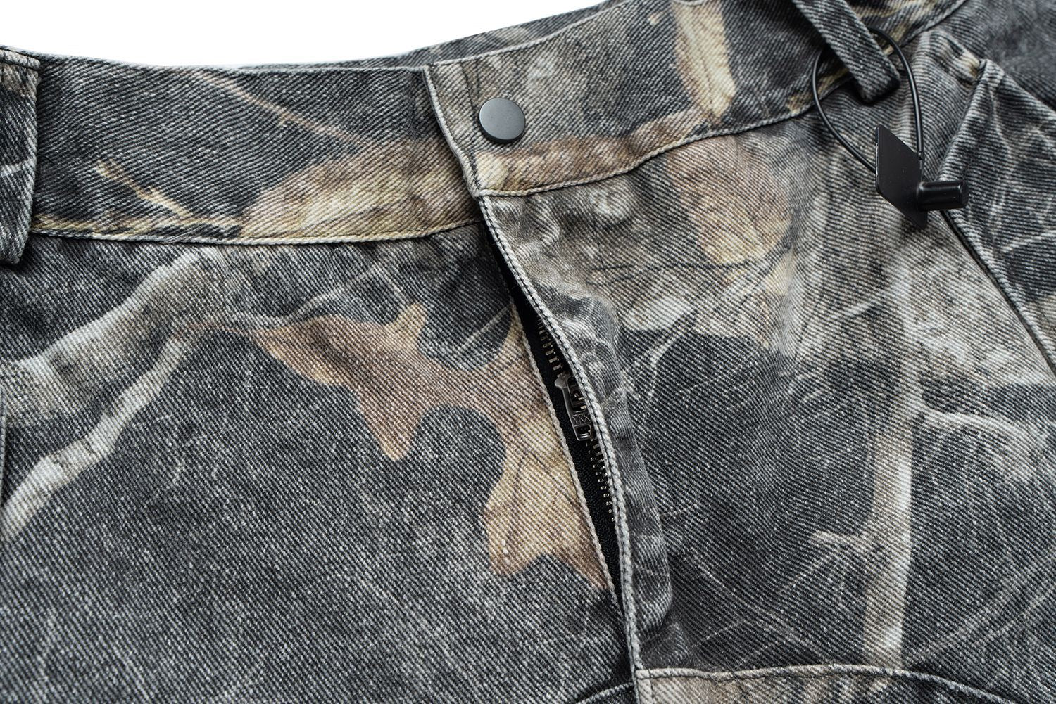Tactical Camo Paneled Cargo Shorts – Earth Bark Print