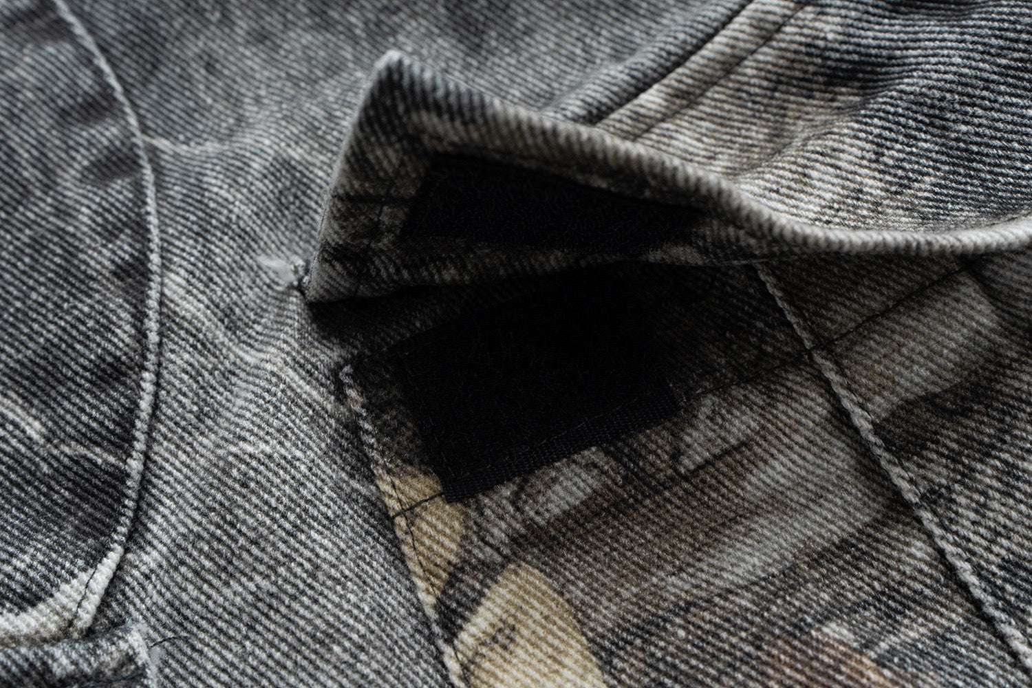 Tactical Camo Paneled Cargo Shorts – Earth Bark Print