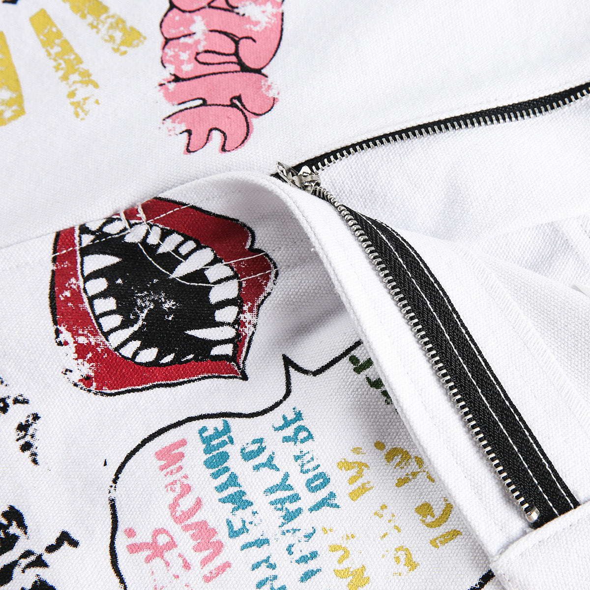 Mad Graffiti Hand-Painted Shorts – Chaos White