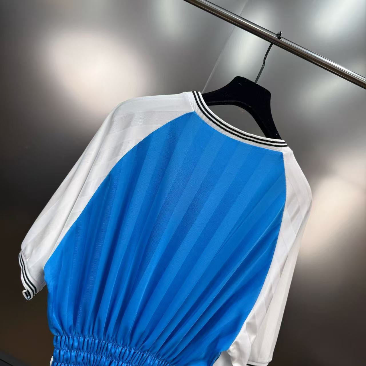 BACKINDI Smocked Panel Football-Inspired Jersey Top – Multi Colors