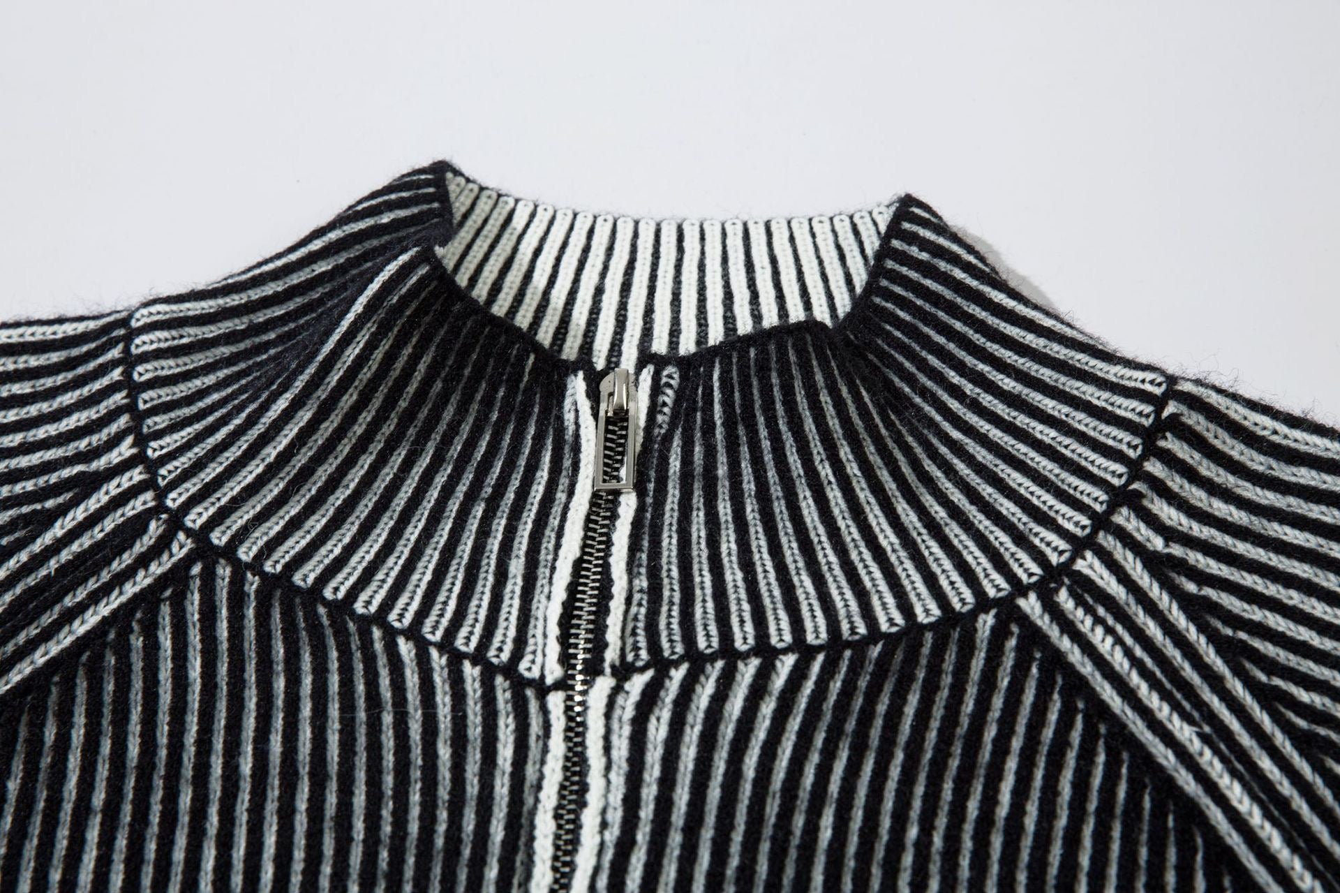 3D Ripple Cable Zip Cardigan – Grey / Charcoal