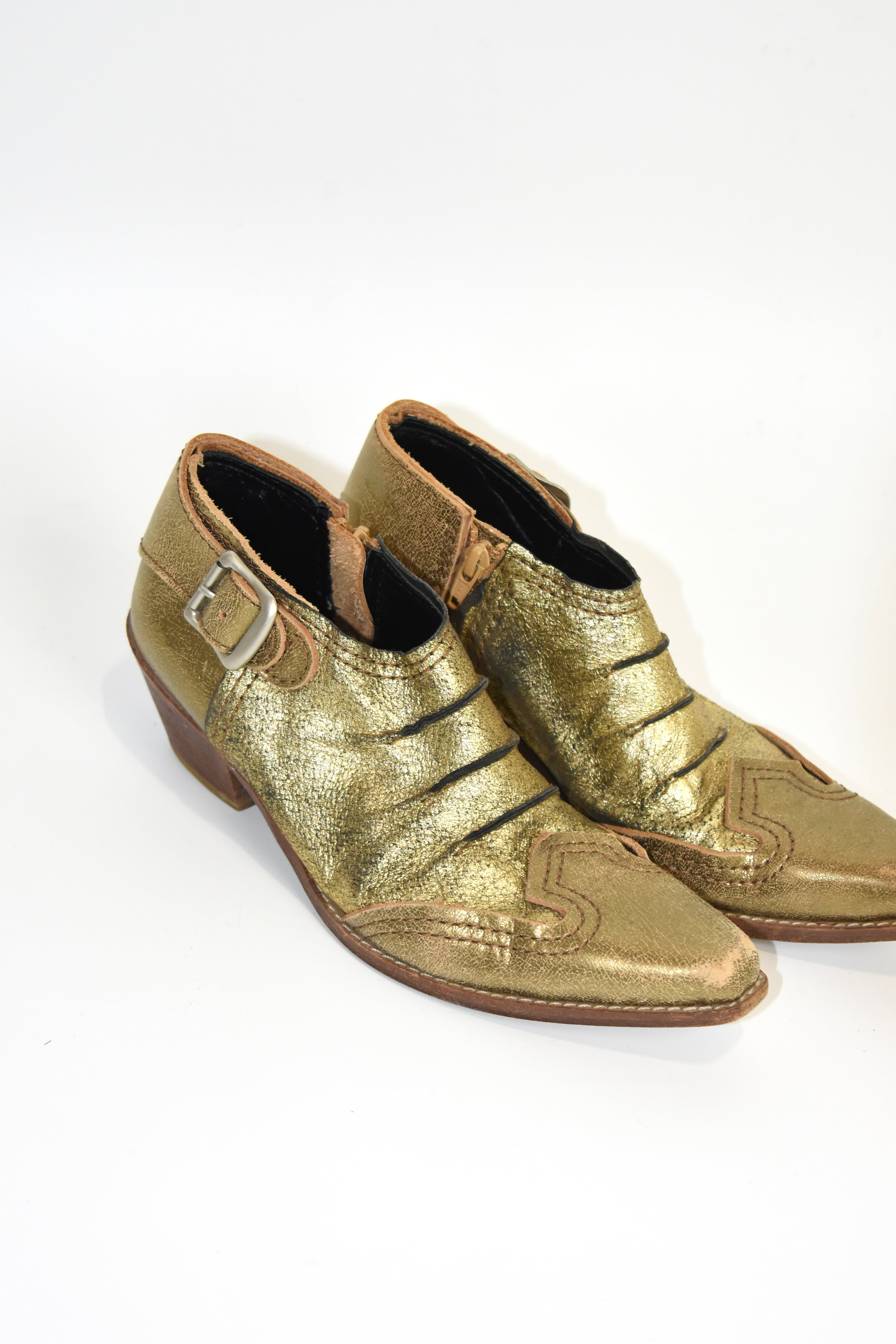 Junya Watanabe Comme des Garçons Archive Metallic Gold Distressed Western Buckle Shoes – Women’s EU 37–37.5 Fit