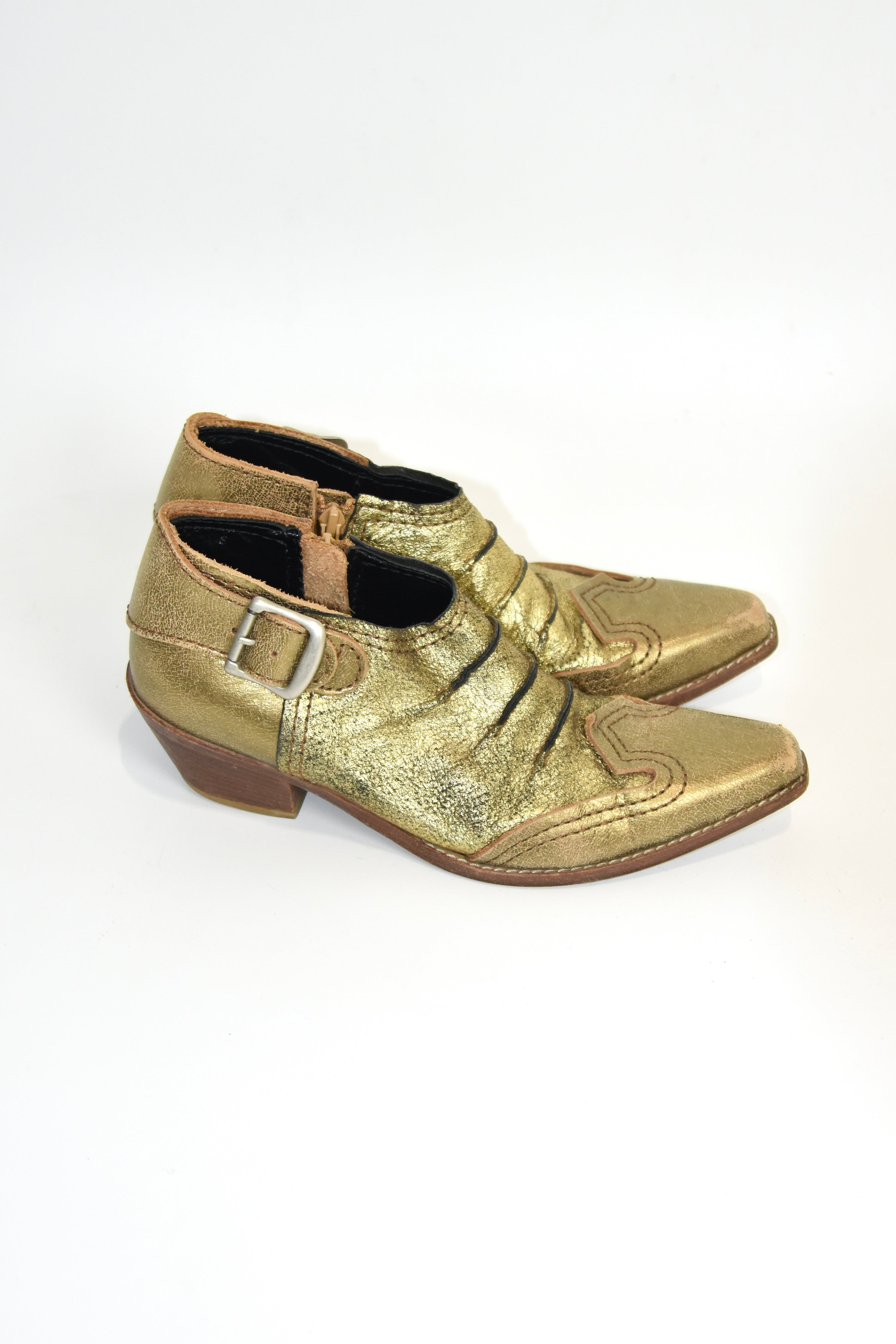 Junya Watanabe Comme des Garçons Archive Metallic Gold Distressed Western Buckle Shoes – Women’s EU 37–37.5 Fit