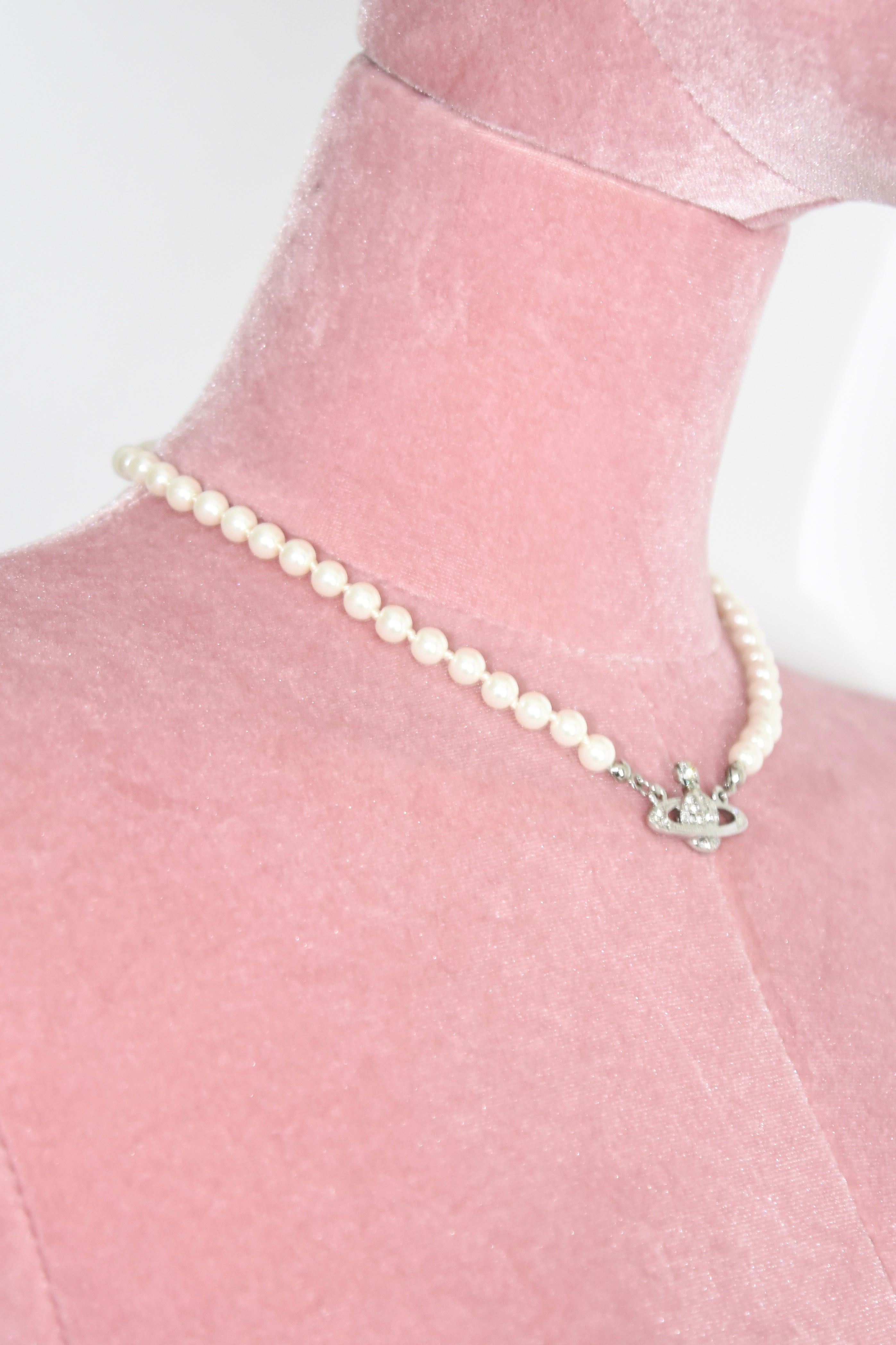 Vivienne Westwood Orb Pearl Necklace with Crystal Embellished Pendant – Classic Vintage Icon Piece