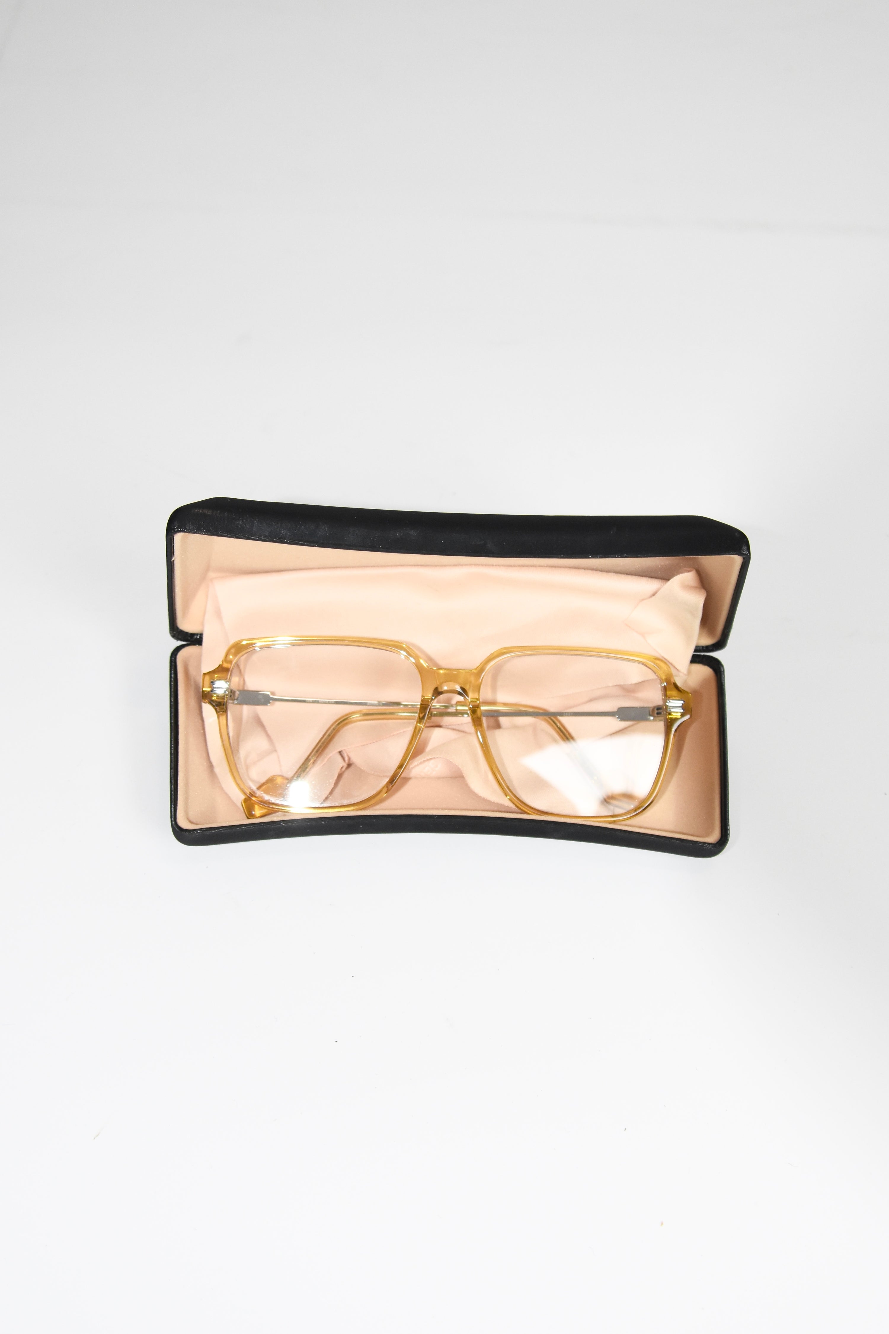 Gentle Monster Transparent Yellow Square Frame Glasses – Retro Futuristic Optical Frames
