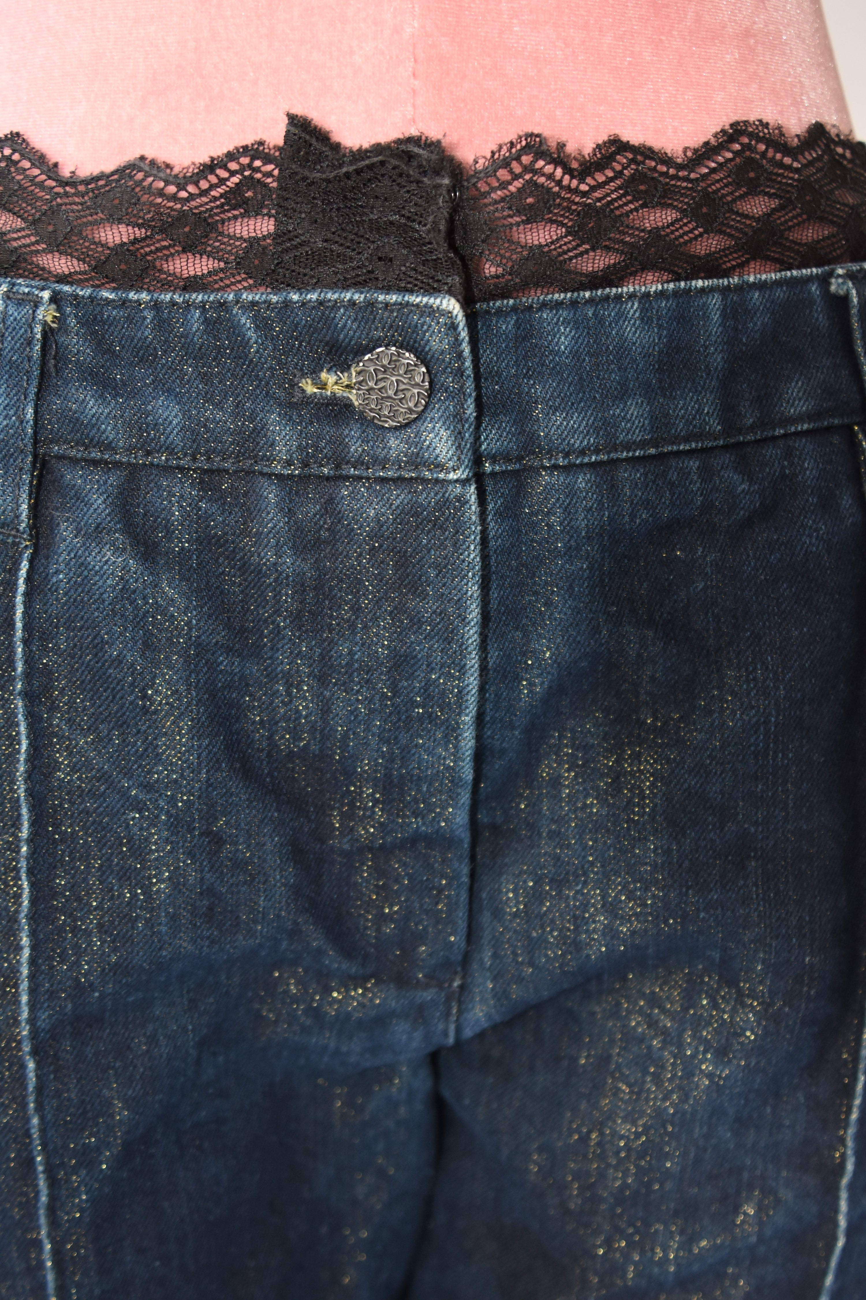 CHANEL S/S 2007 Gold Lurex Denim Lace Shorts – Size 40 (Made in Italy, Archive Runway Detail)