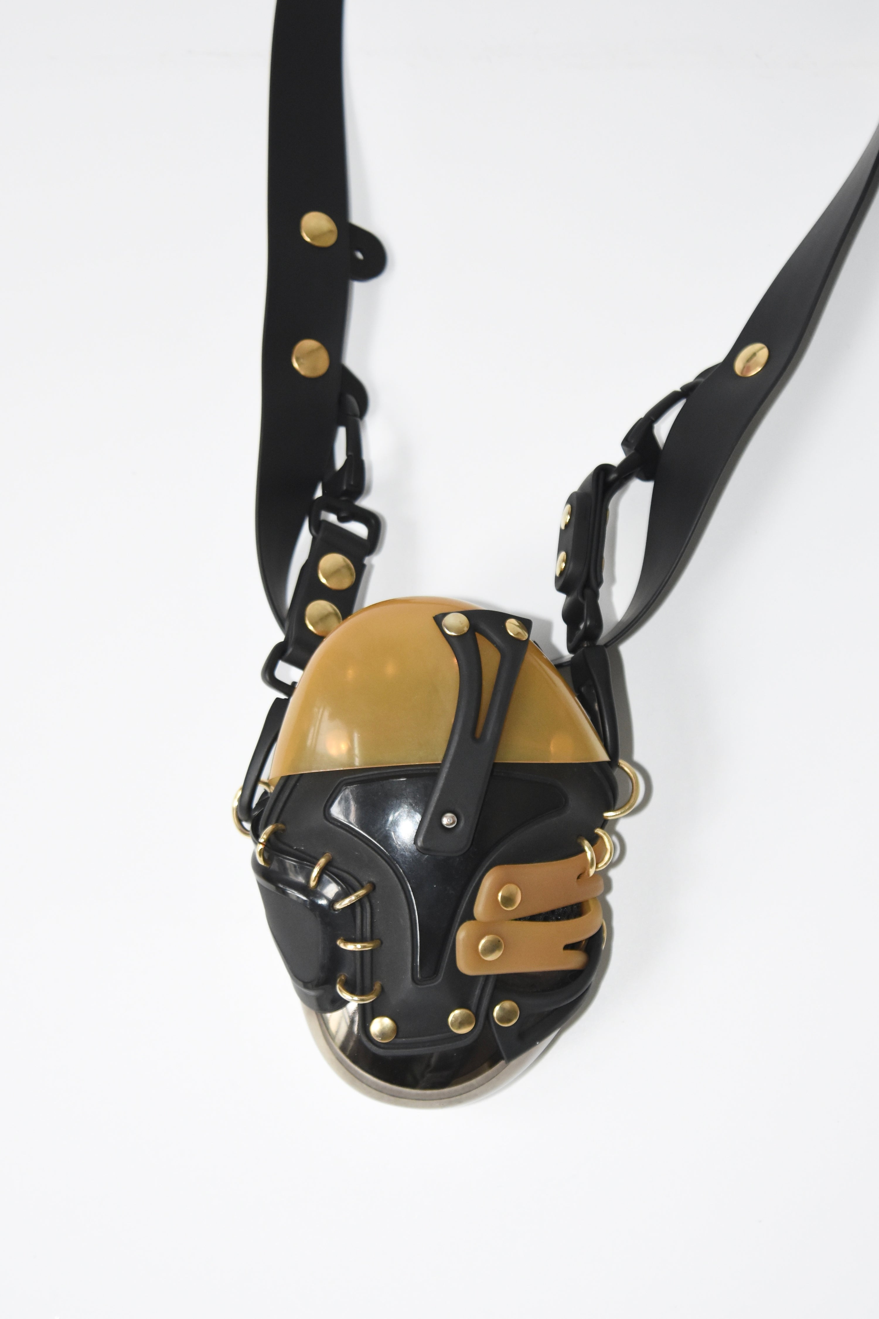 Innerraum Multi-Strap Biomechanical Shell Bag