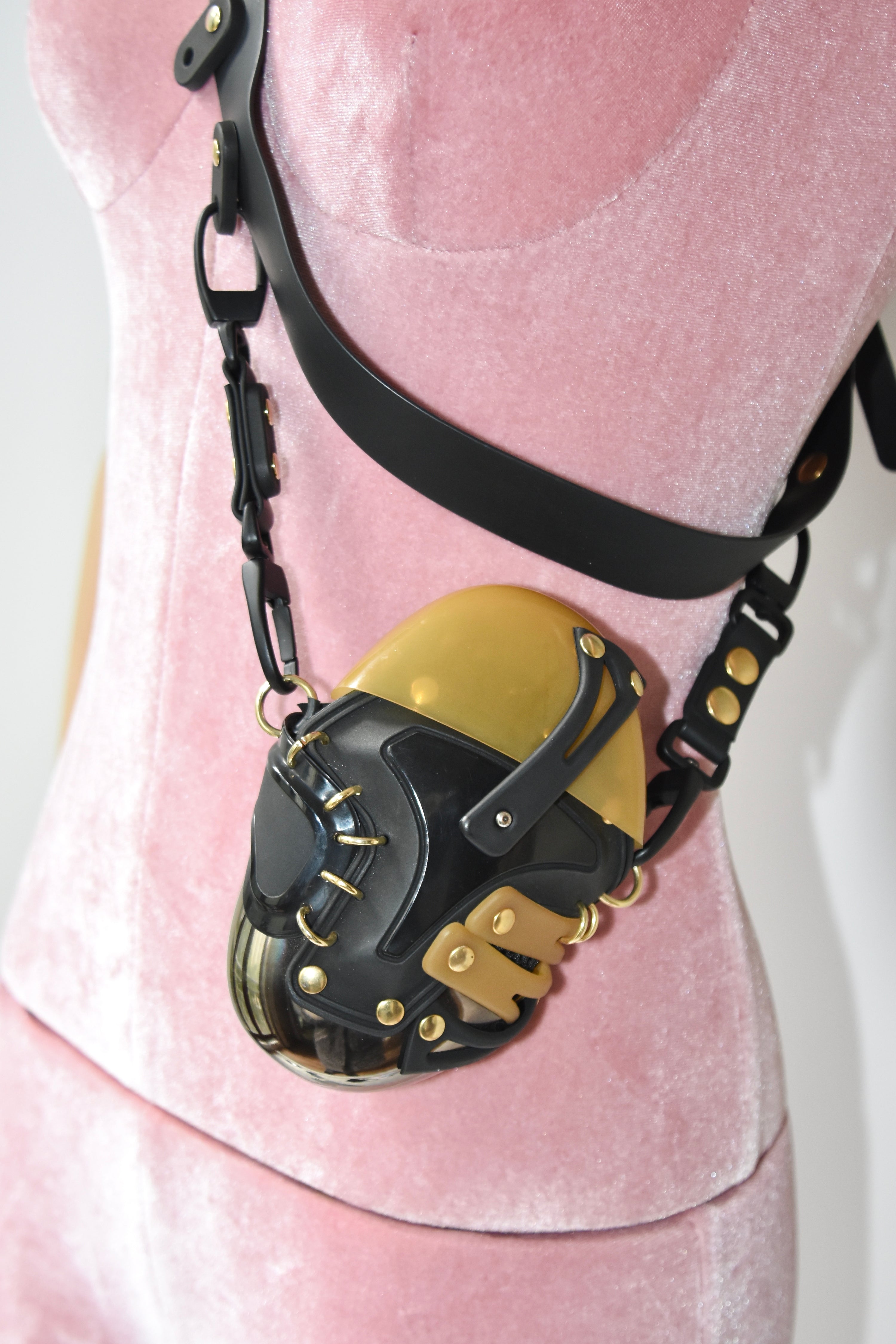 Innerraum Multi-Strap Biomechanical Shell Bag