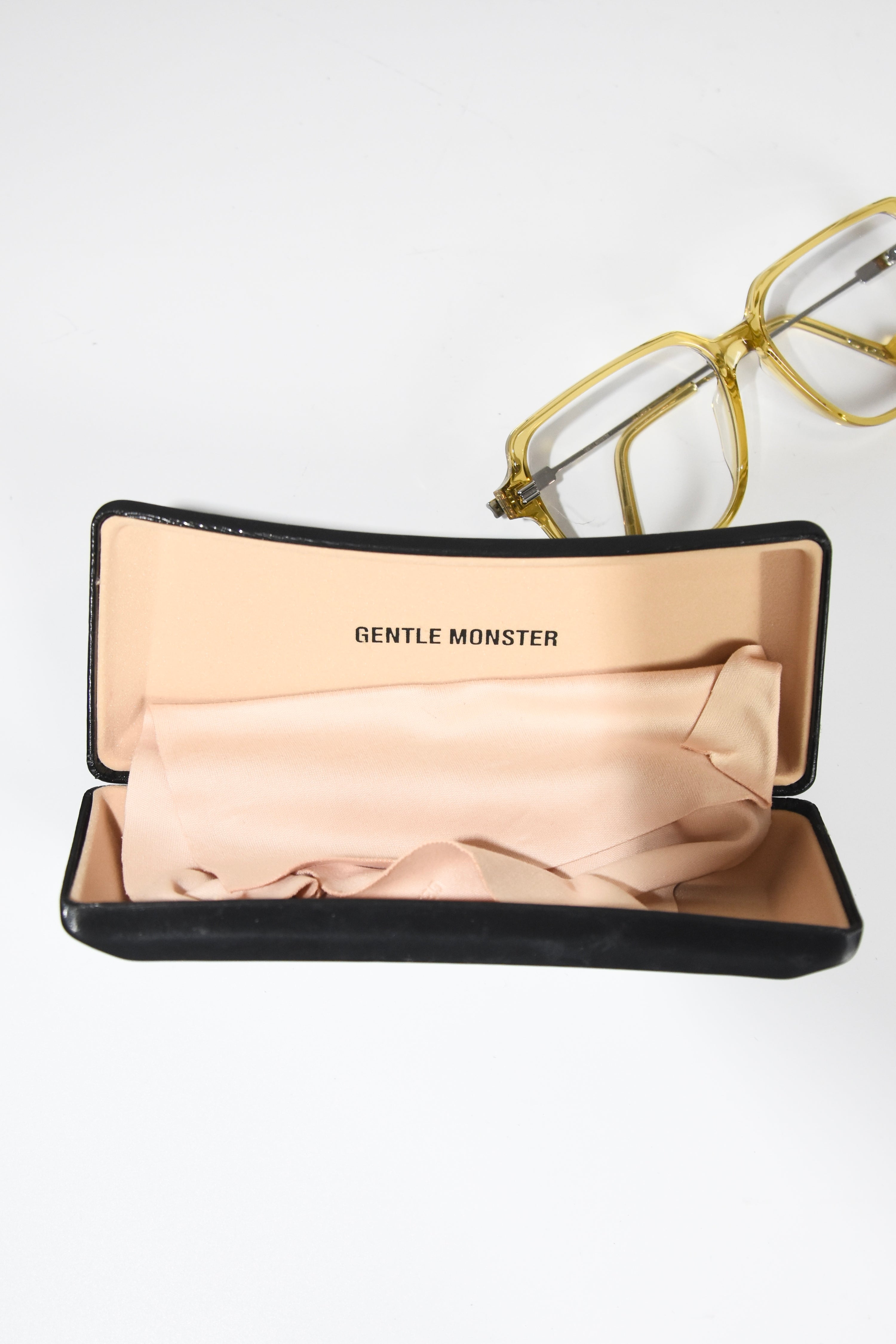 Gentle Monster Transparent Yellow Square Frame Glasses – Retro Futuristic Optical Frames