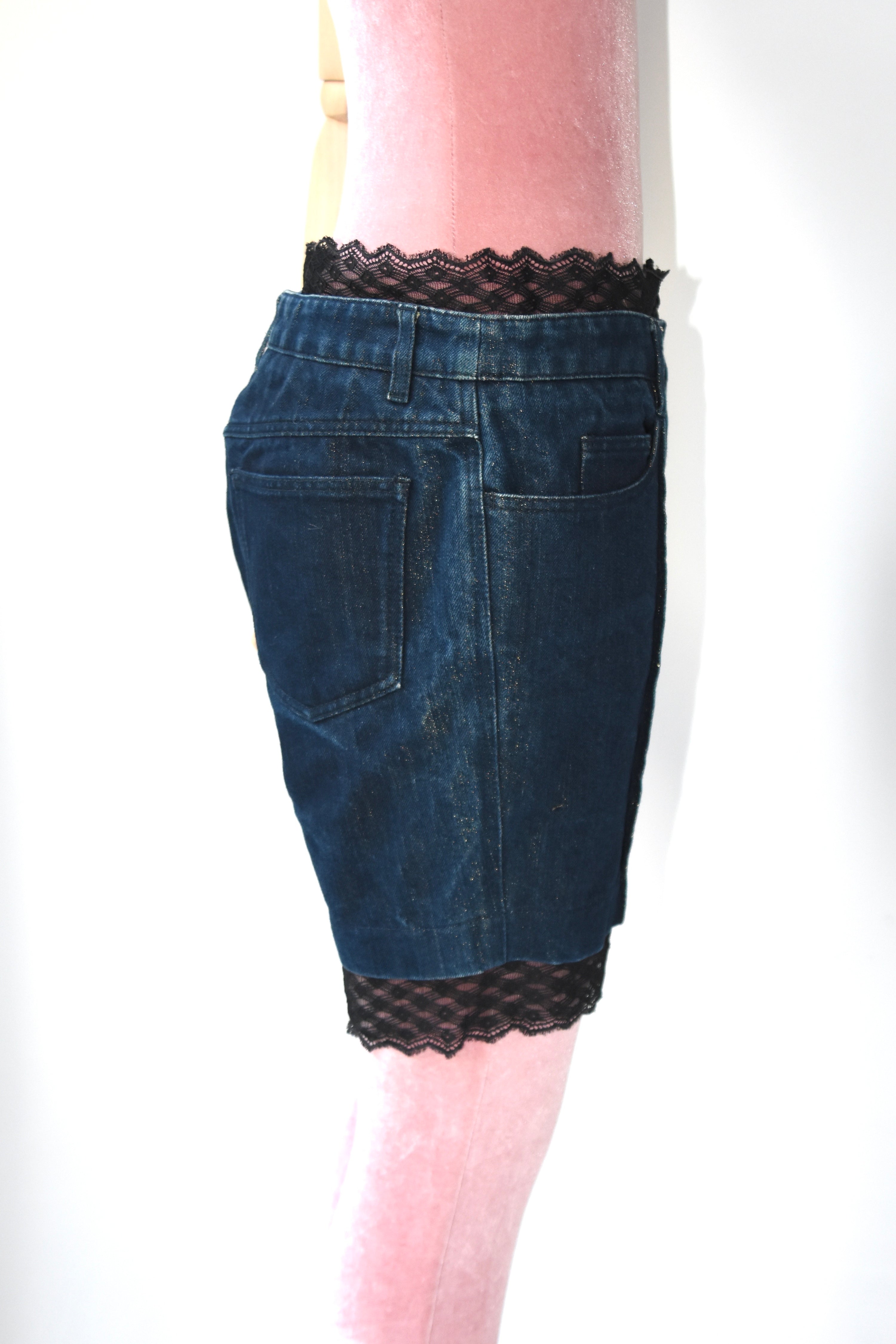 CHANEL S/S 2007 Gold Lurex Denim Lace Shorts – Size 40 (Made in Italy, Archive Runway Detail)