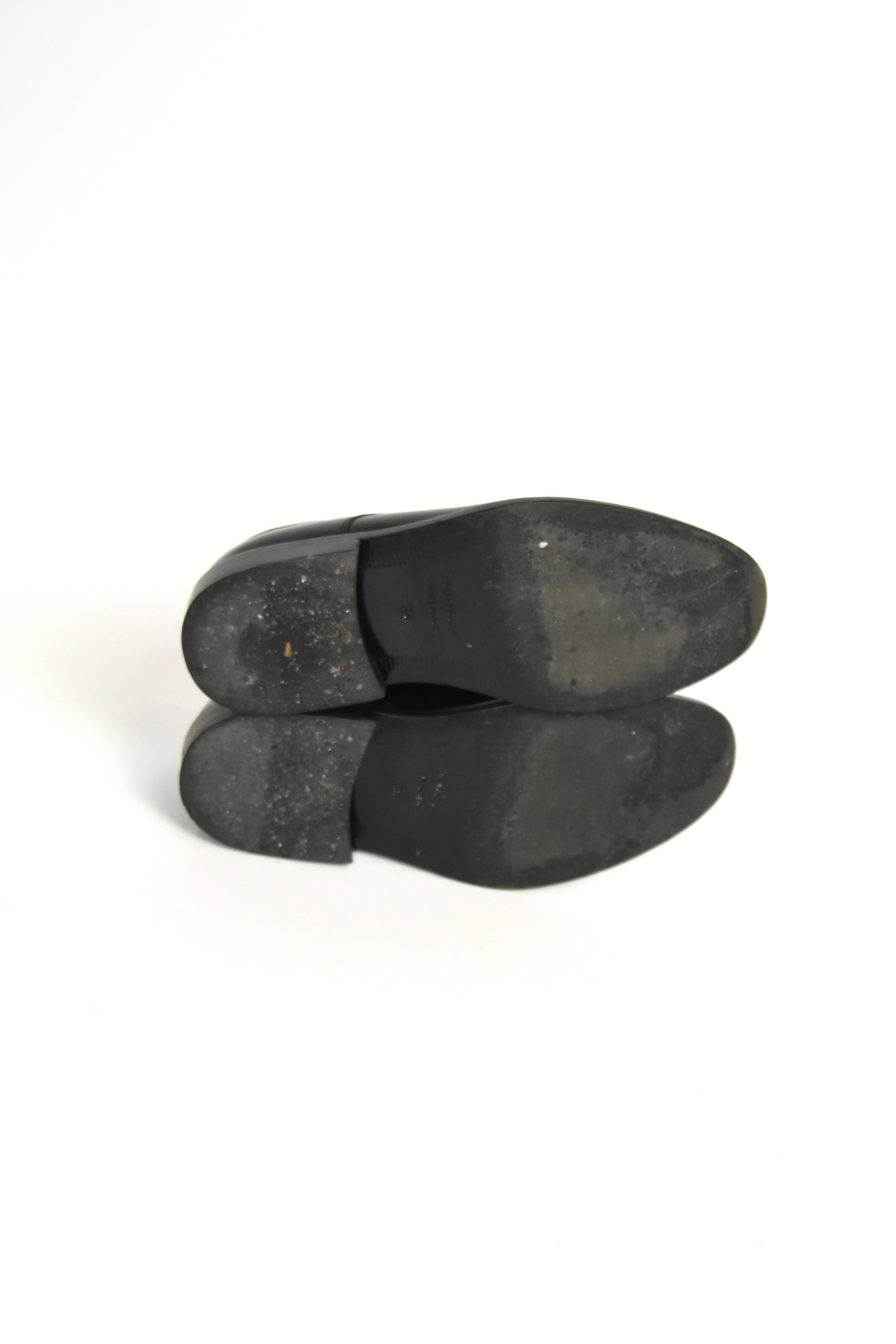 Balenciaga Classic Round-Toe Leather Derby Shoes – Black Minimalist Formal Archive Pair