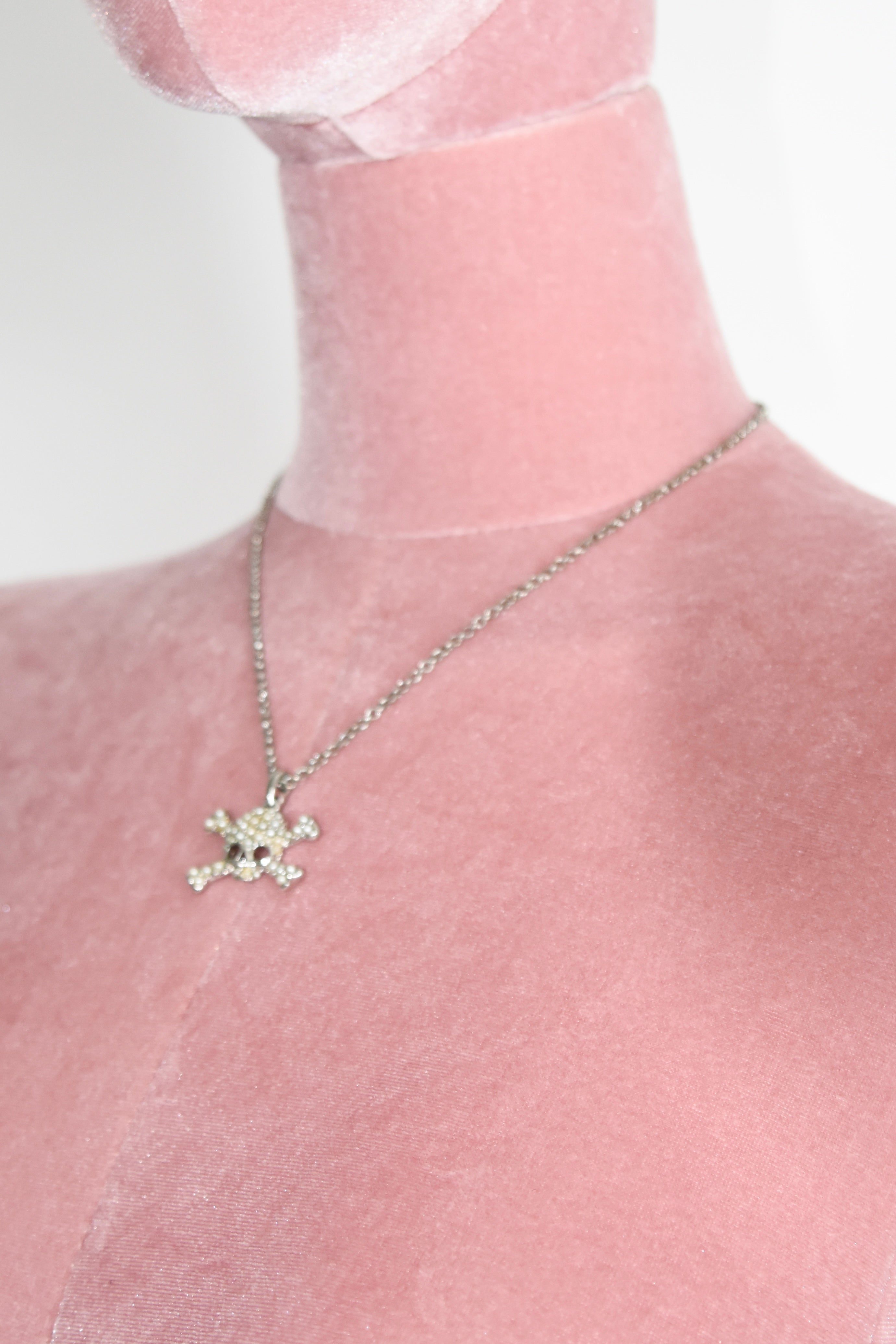 Vivienne Westwood Skull Pearl Crystal Necklace – Vintage Punk Icon Chain