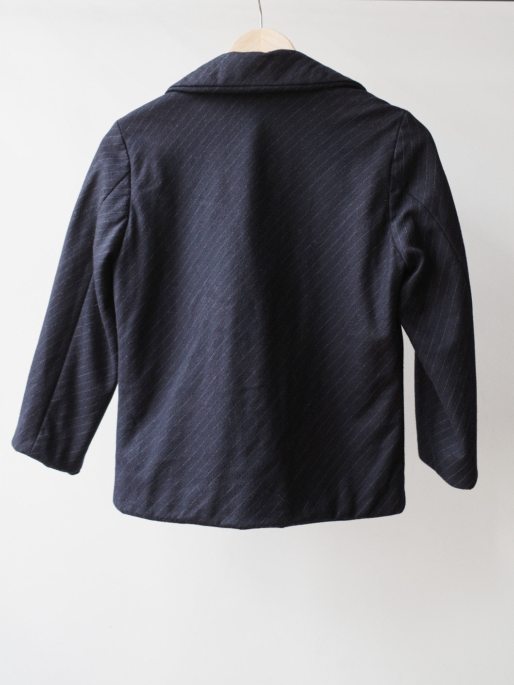tricot COMME des GARÇONS Navy Pinstripe Padded Jacket