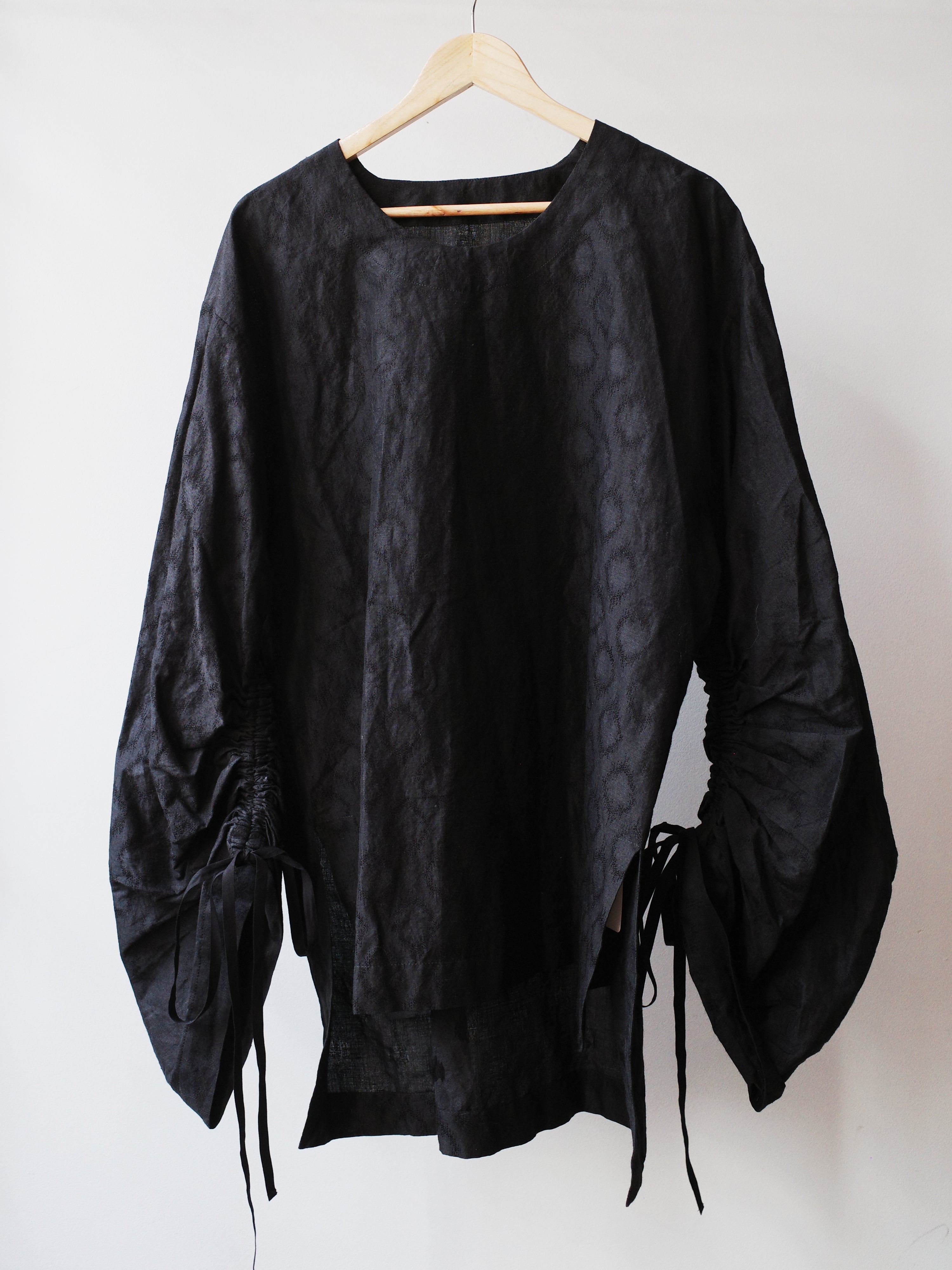 UMA WANG “TOIVO” Black Ruched Sleeve Top