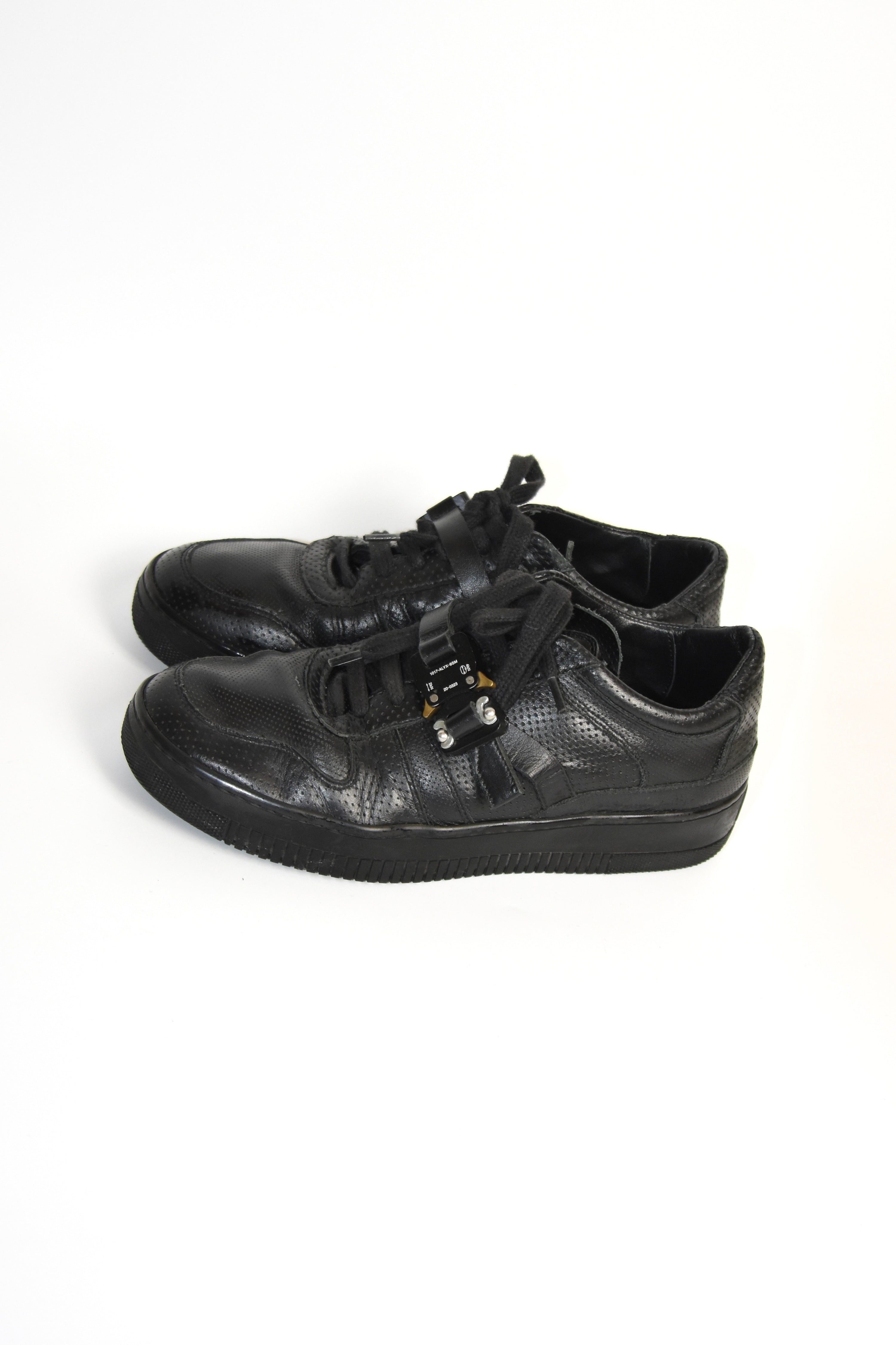 1017 ALYX 9SM Leather Buckle Low Sneakers