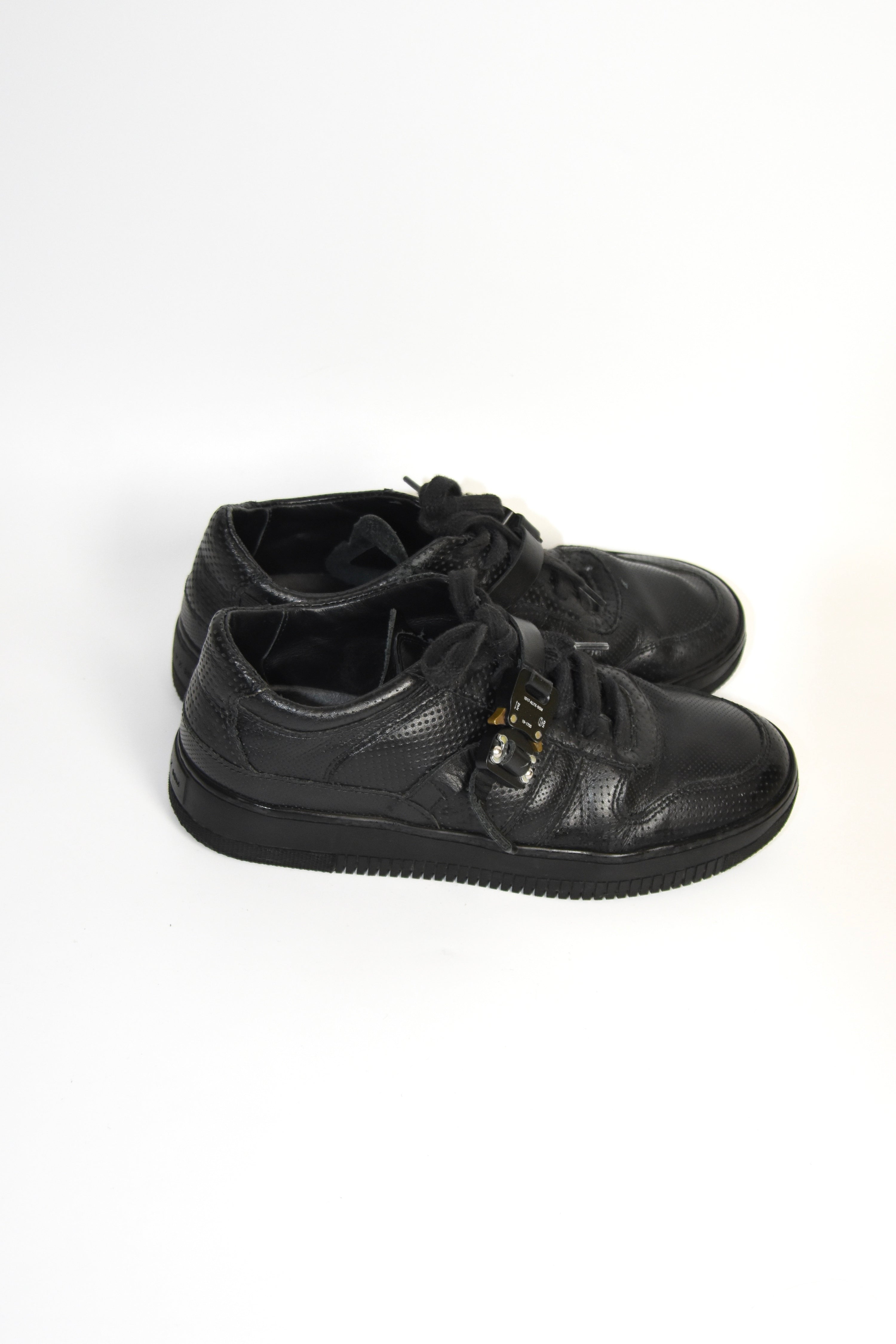 1017 ALYX 9SM Leather Buckle Low Sneakers