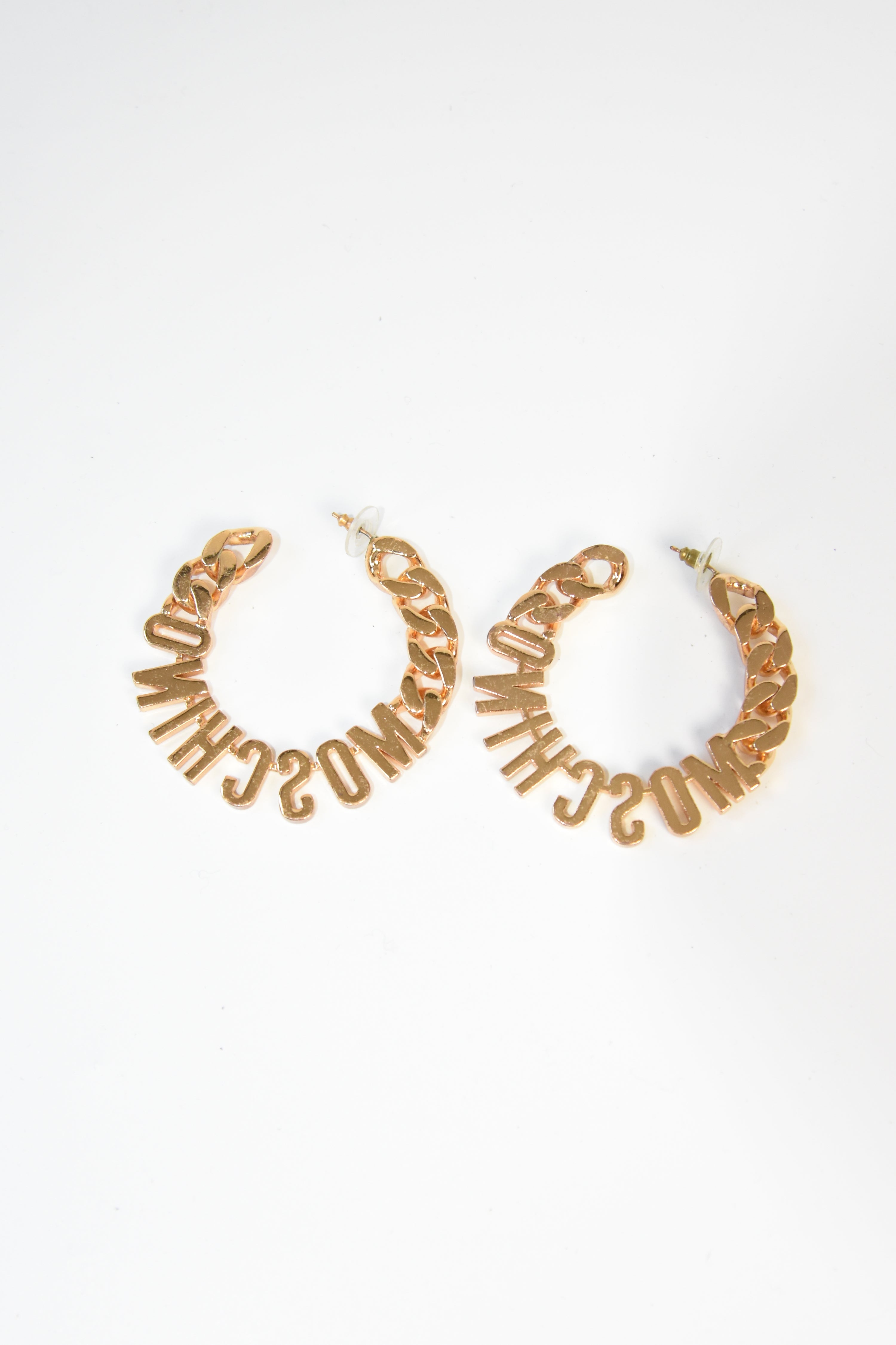 Moschino “Logo Chain Hoop” Gold-Tone Statement Earrings – Iconic Vintage Letter Design