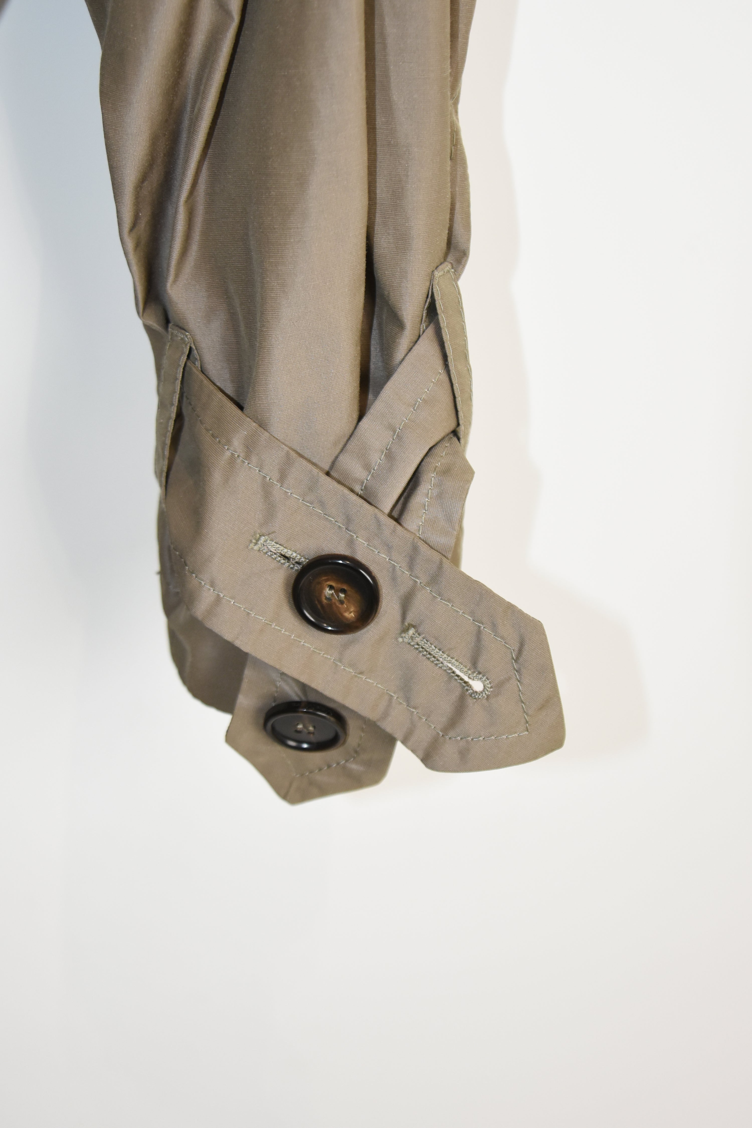 MaxMara “The Cube” Lightweight Trench Coat – Taupe Double-Breasted Packable Shell, Almost New (Fits Women M / Men S)