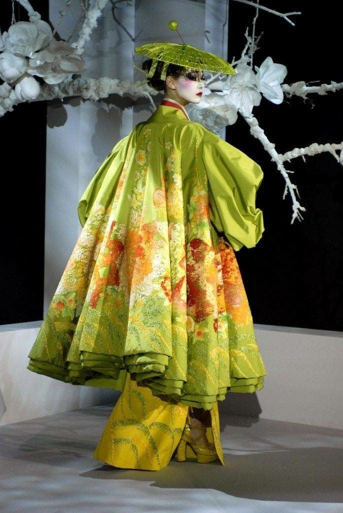 Christian Dior by John Galliano SS2007 Runway Sandals – Madame Butterfly Lime Green Silk Bow Wedge Heels Rare Museum Archive Piece Italy
