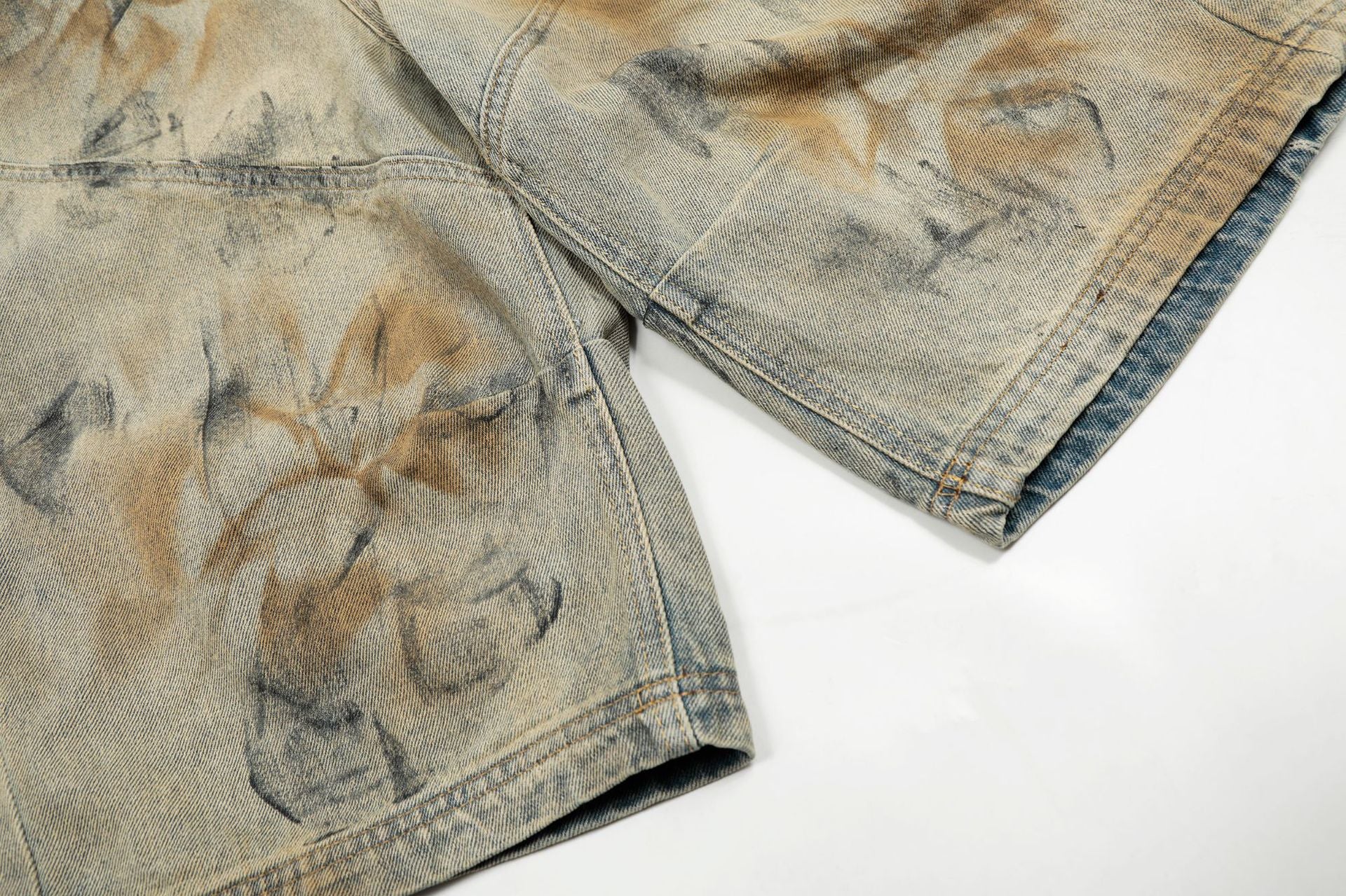 Distressed Floral-Dye Wide-Leg Denim Shorts – Multi-Tone Sand Fade