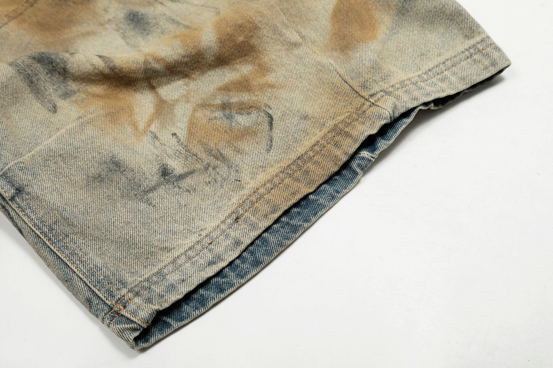 Distressed Floral-Dye Wide-Leg Denim Shorts – Multi-Tone Sand Fade