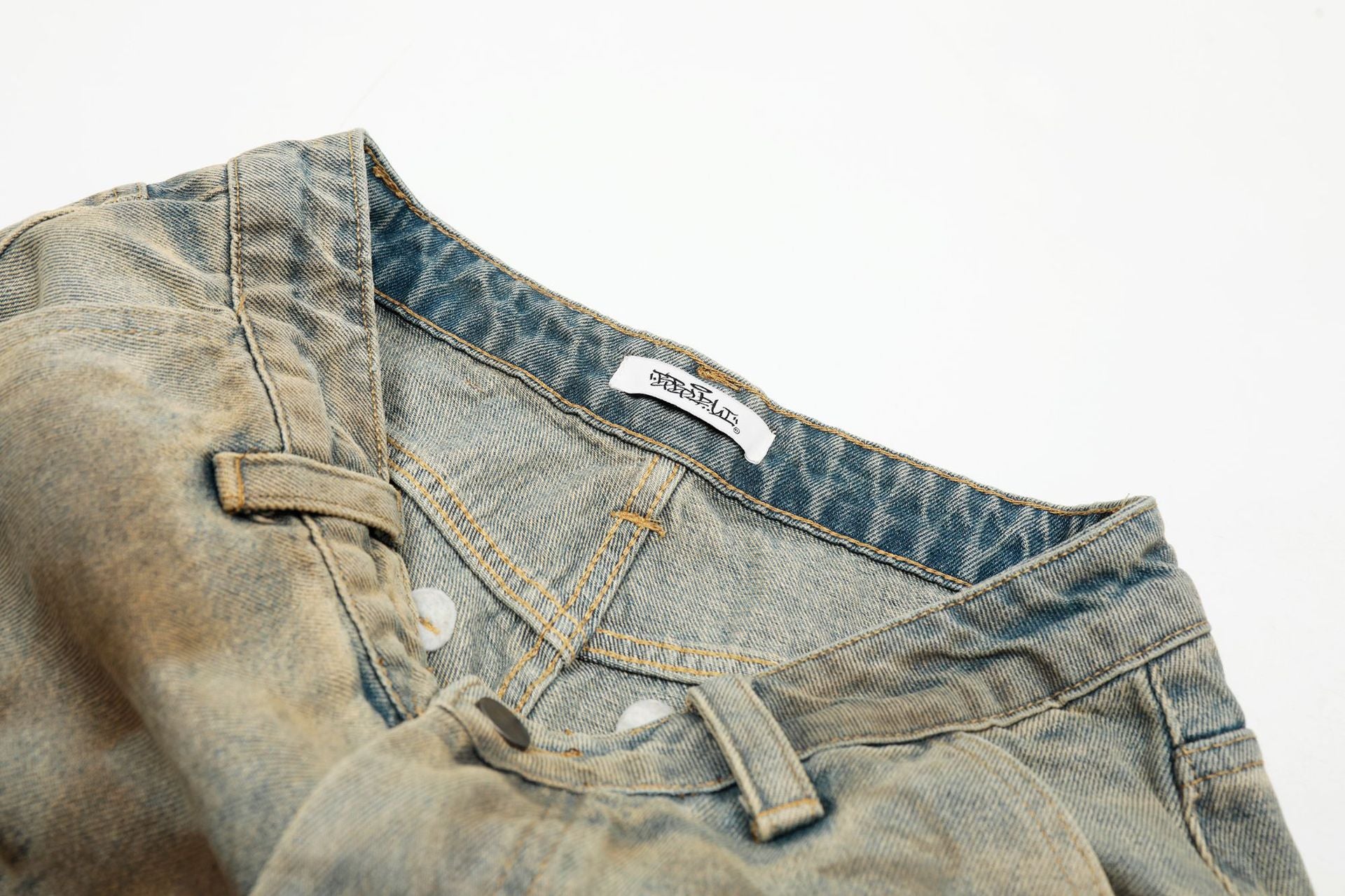 Distressed Floral-Dye Wide-Leg Denim Shorts – Multi-Tone Sand Fade