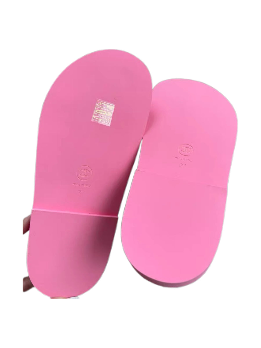 Chanel Pink Terry Cloth CC Logo Slide Sandals Luxury Spa Slippers Size 37 New with Dust Bag