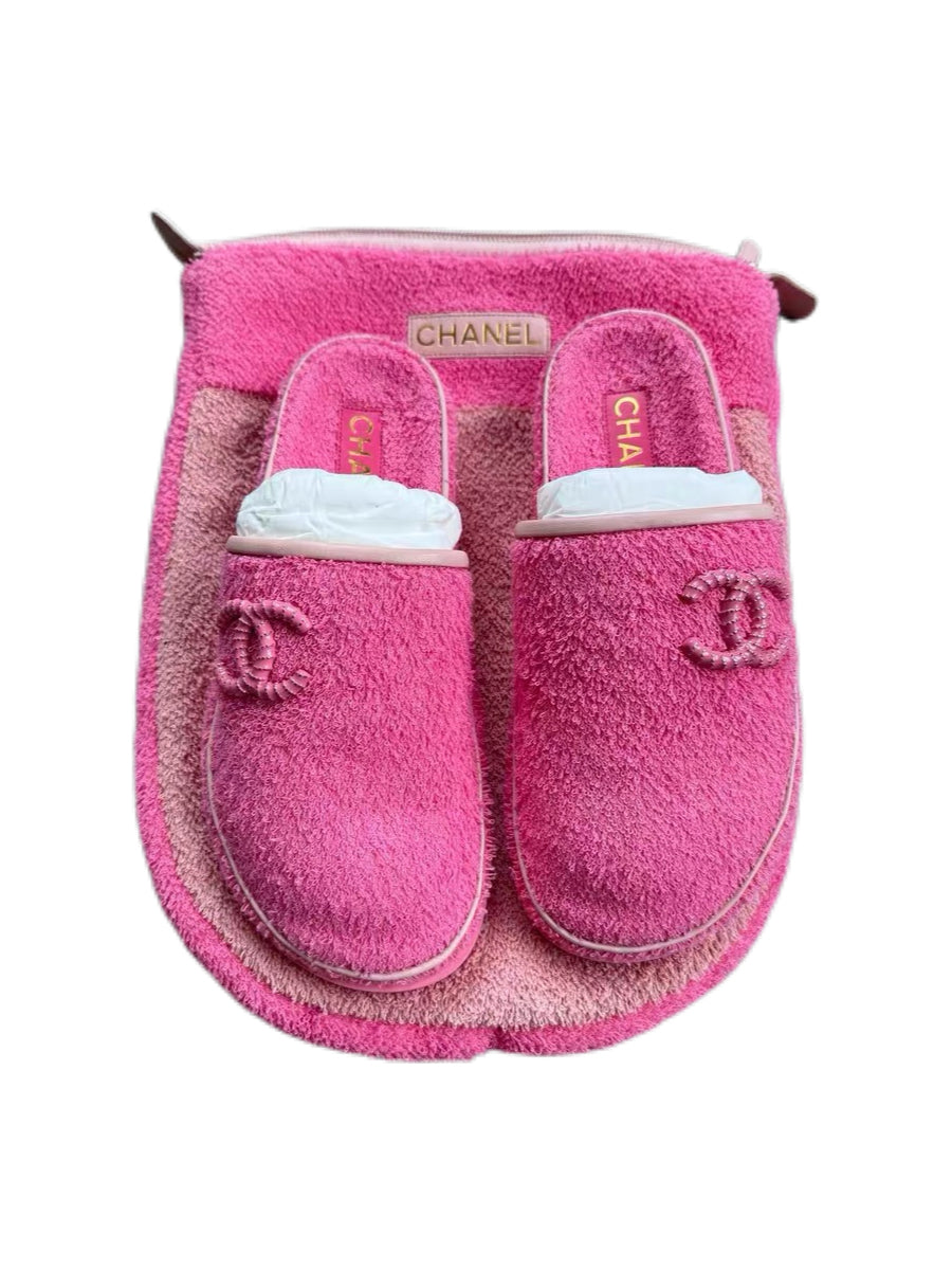 Chanel Pink Terry Cloth CC Logo Slide Sandals Luxury Spa Slippers Size 37 New with Dust Bag