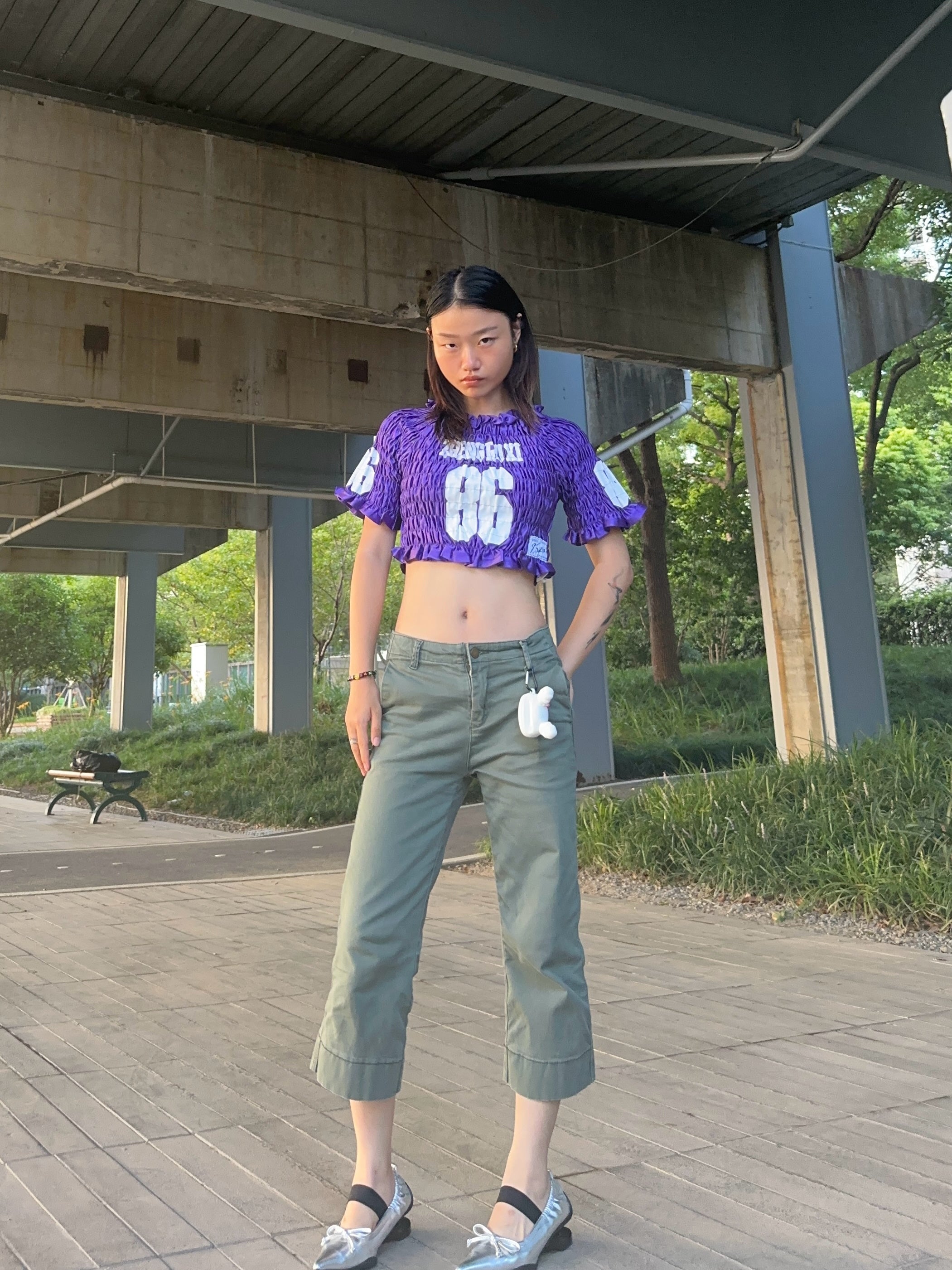 ZENGXIXI Ruched Jersey Number Crop Top – Blue / Black / Purple