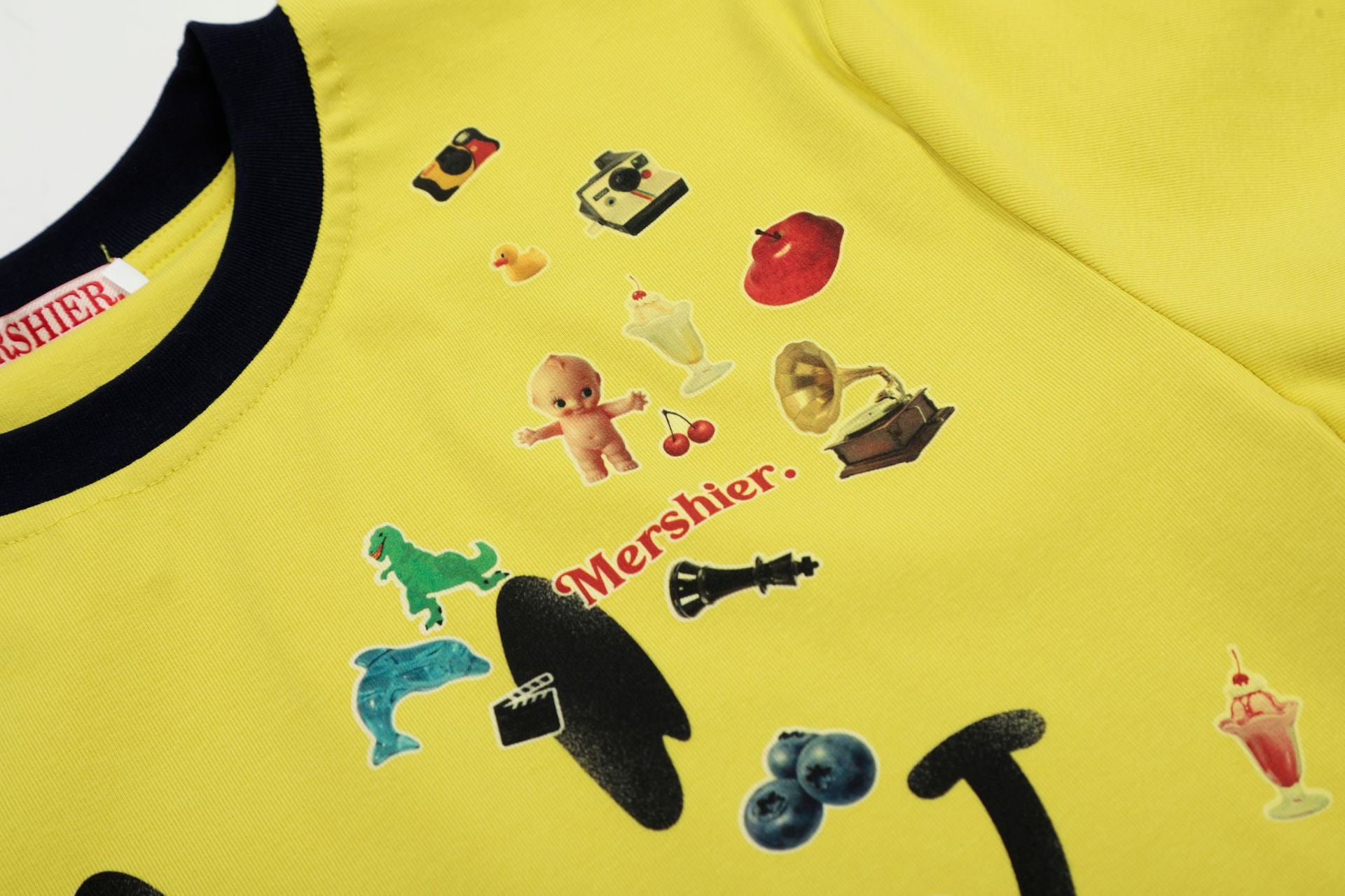 Mershier Smiley Collage Graphic T-Shirt – White / Yellow