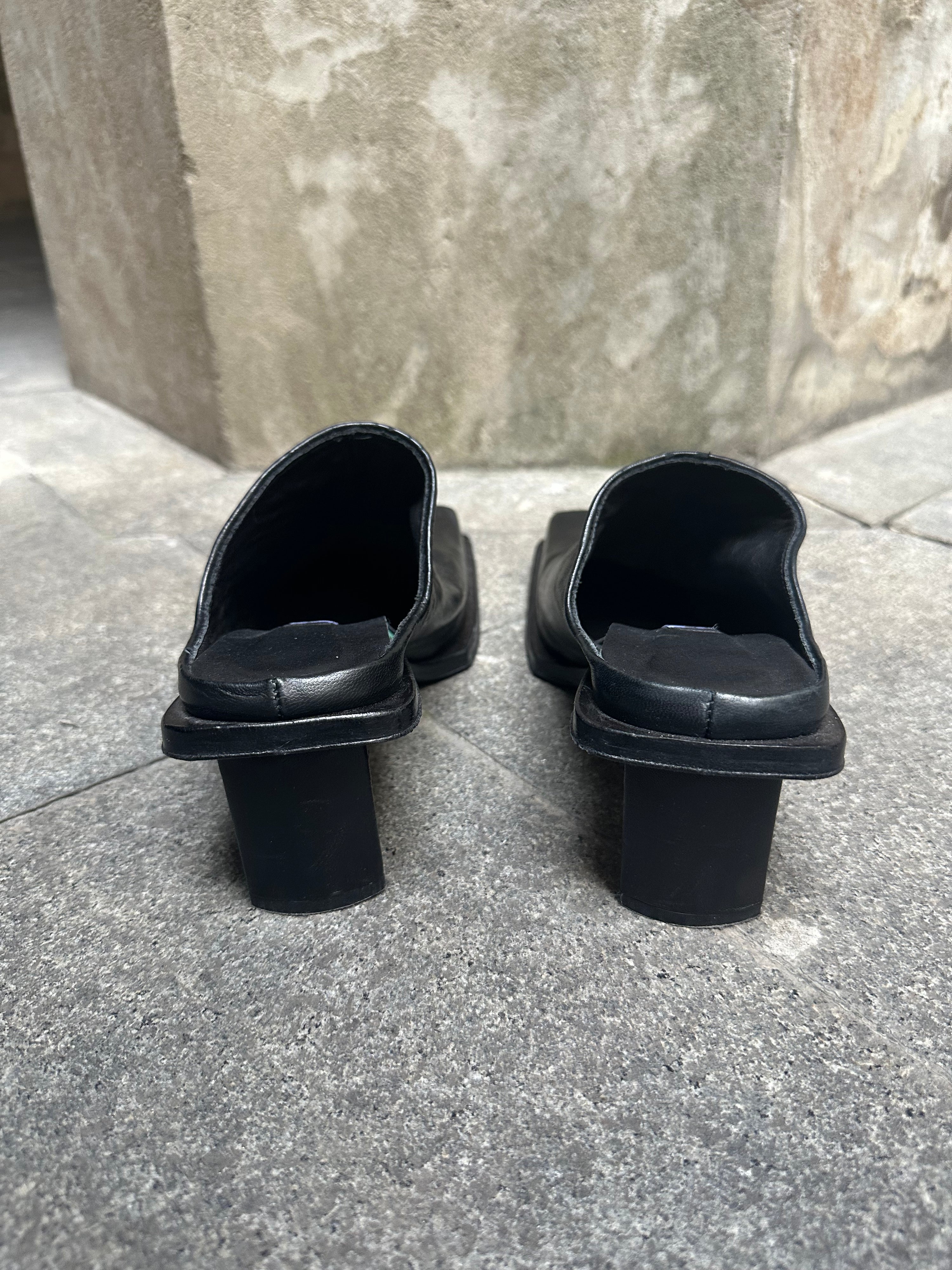 Miista Black Square-Toe Leather Mules – 37