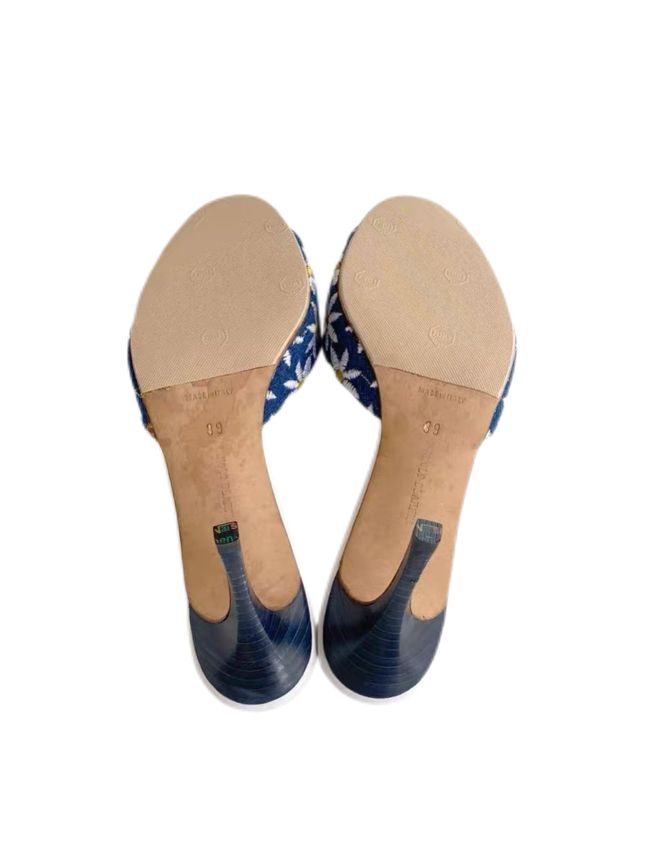 Manolo Blahnik Denim Daisy Mule Heels Vintage Embroidered Floral Sandals Blue Designer Shoes