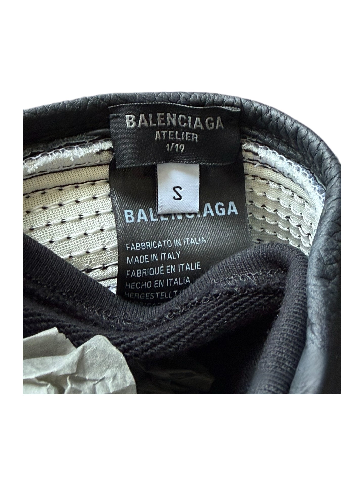 Balenciaga Winter 2024 Runway × Alpinestars Limited Edition Leather Racing Gloves – Atelier 1/19 Ultra Rare Collector Piece