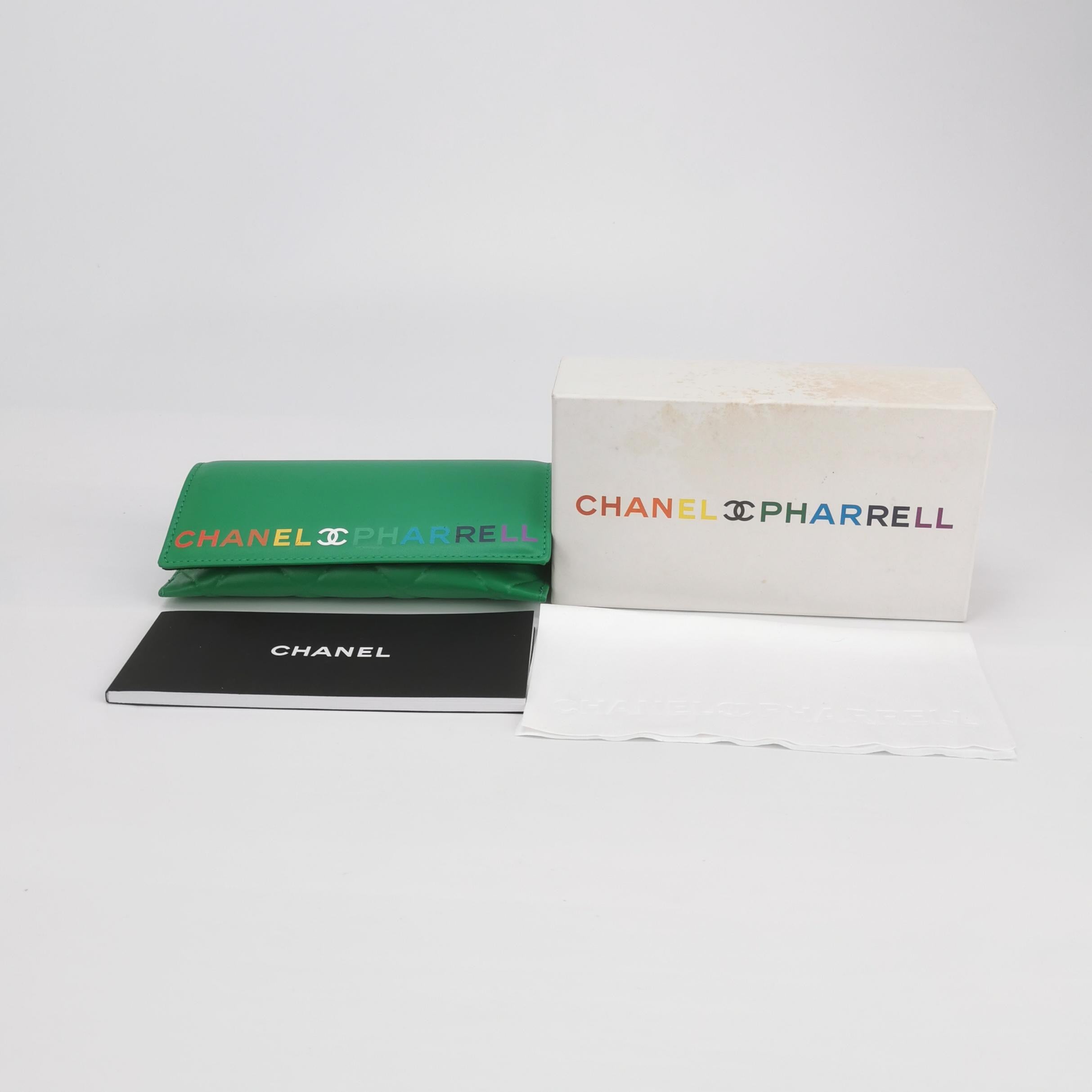 Chanel × Pharrell 2019 Limited Edition Green Round Logo Sunglasses – Rare Collaboration Eyewear