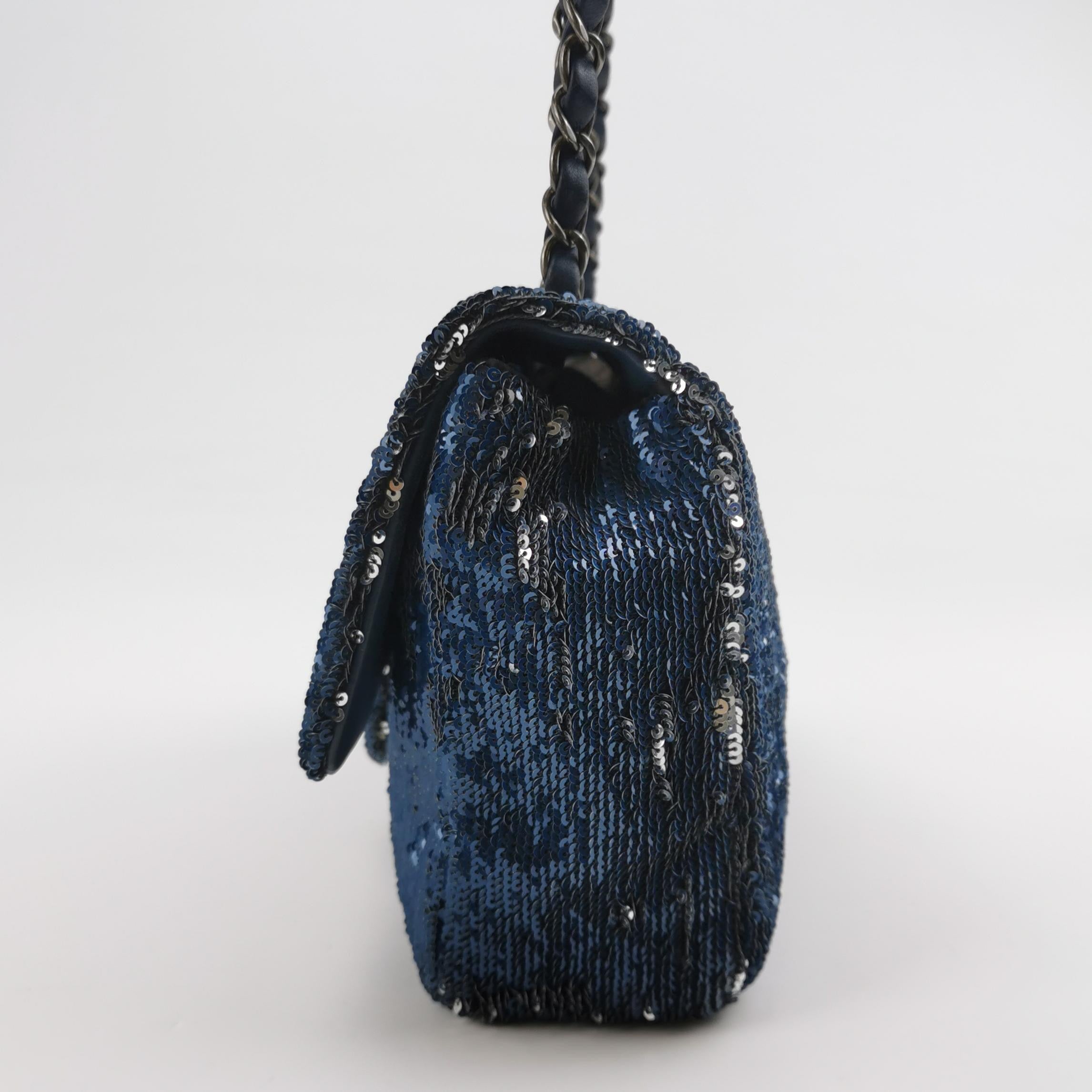 Chanel 2017 Cruise “Coco Cuba” Sequin Flap Chain Bag – Navy Blue CC Logo Evening Bag