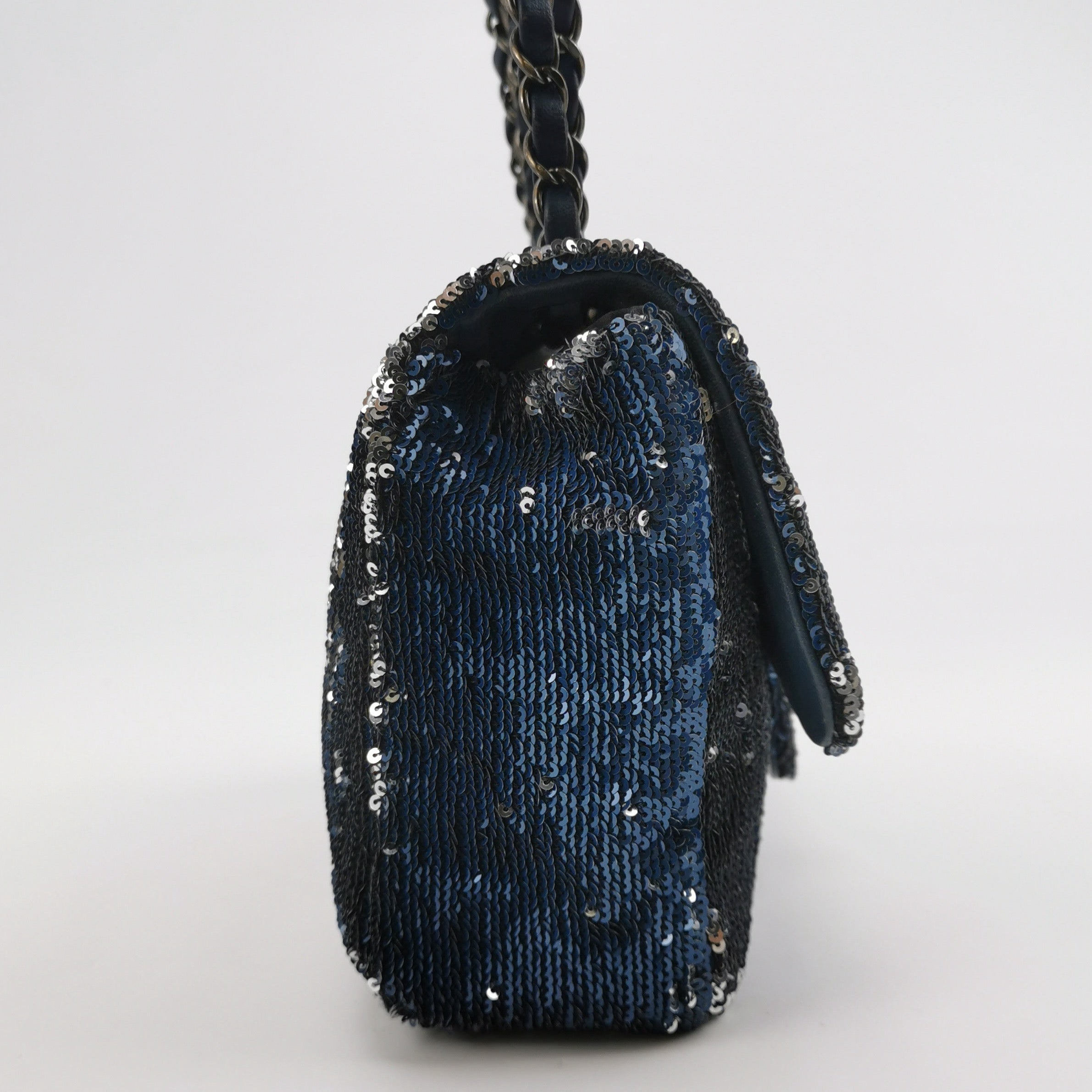 Chanel 2017 Cruise “Coco Cuba” Sequin Flap Chain Bag – Navy Blue CC Logo Evening Bag
