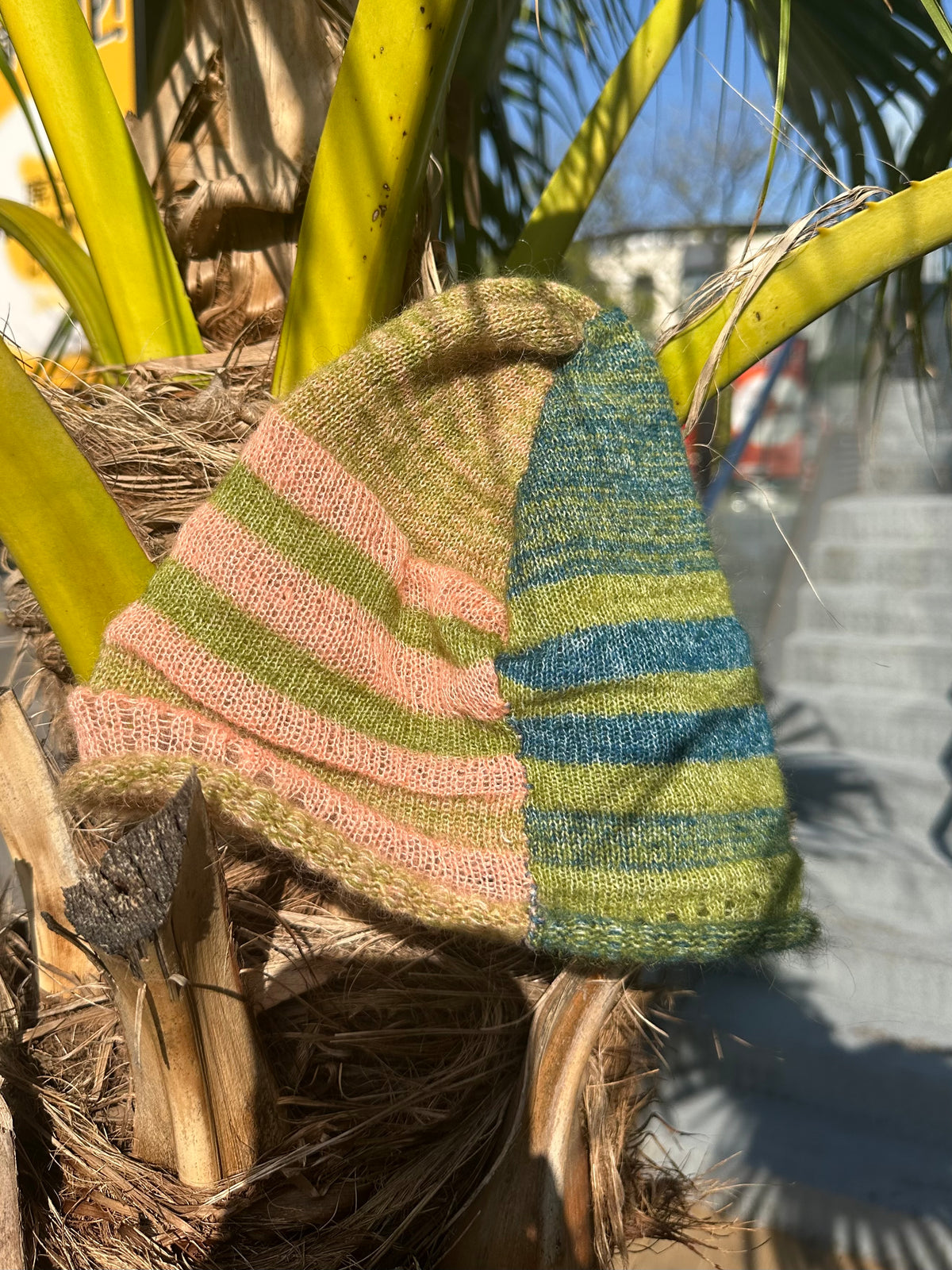 MIRA — Asymmetric Contrast-Stripe Knit Beanie