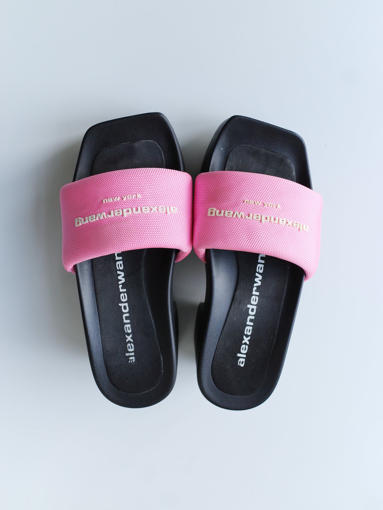 Alexander Wang Pink Platform Slides – NOVAWARE