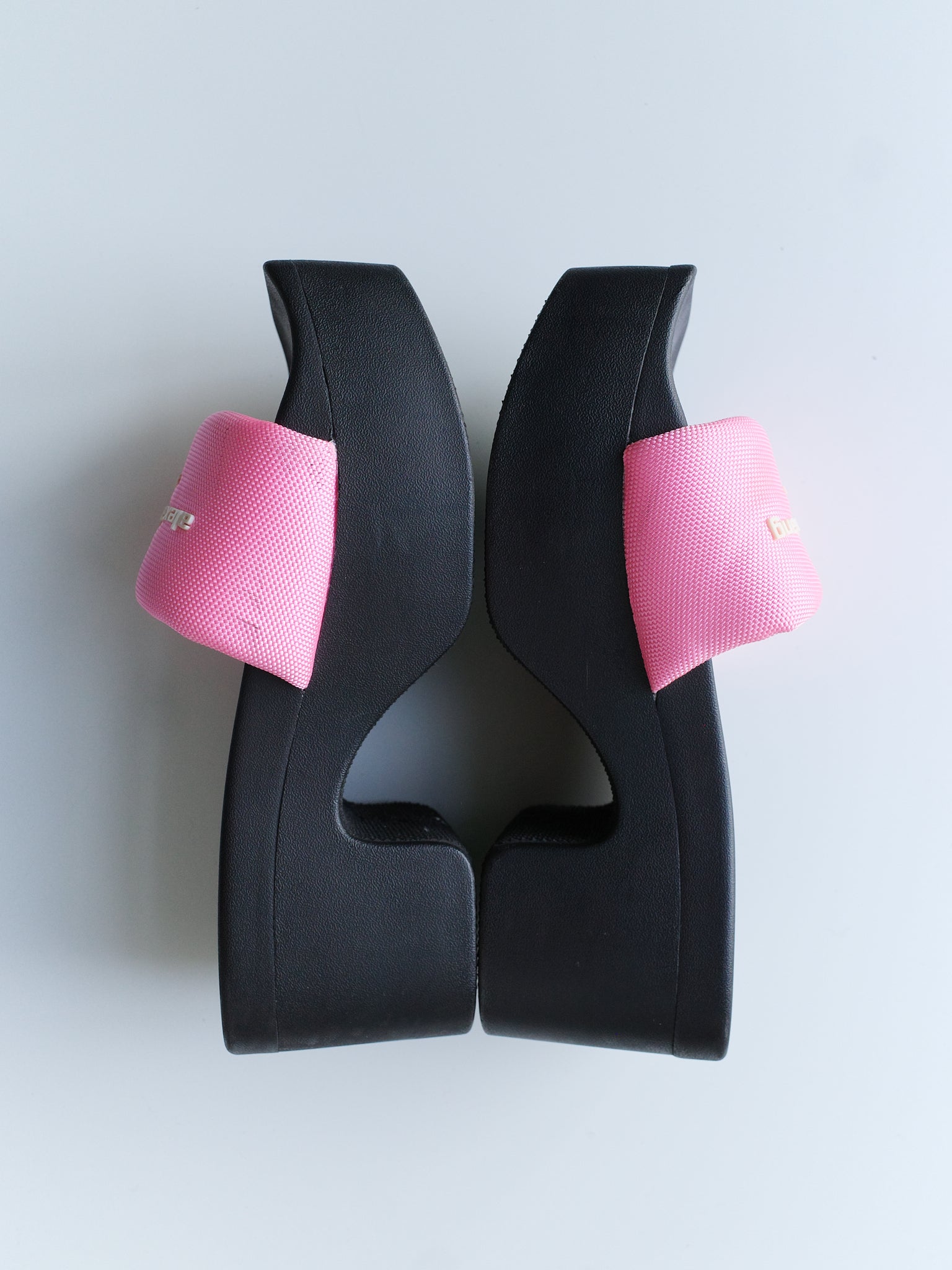 Alexander Wang ☆ フロート プラットフォーム スライド Alexander Wang Pink Platform Slides – FIRE 火– NOVAWARE