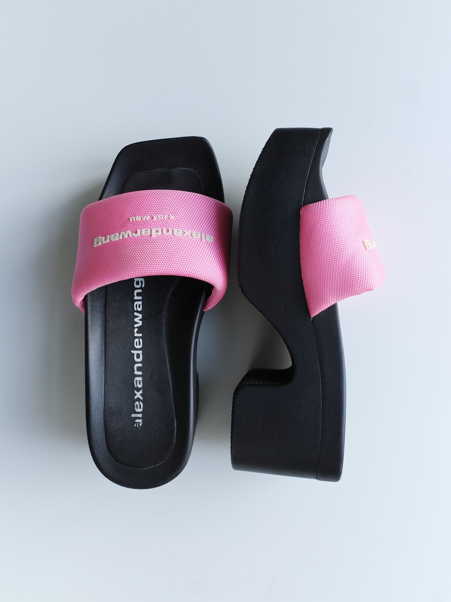 【関税込み】Alexander Wang ピンク Nova 85 ヒールサンダル Alexander Wangのピンク Nova 85 ヒールサンダルがセール中